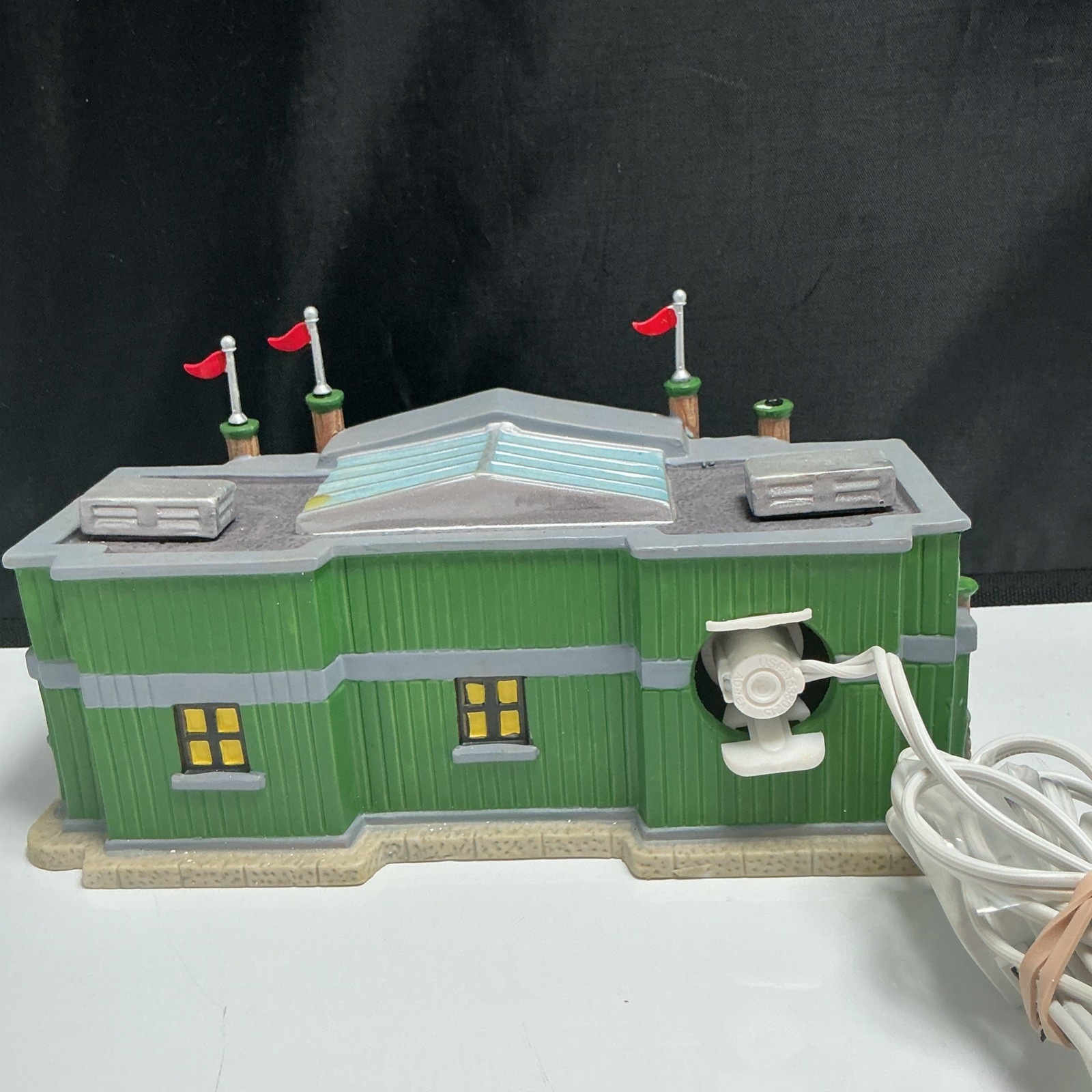 Rare Lemax MENARDS Store Building Rare 2006 w Light Cord No Box Read Description