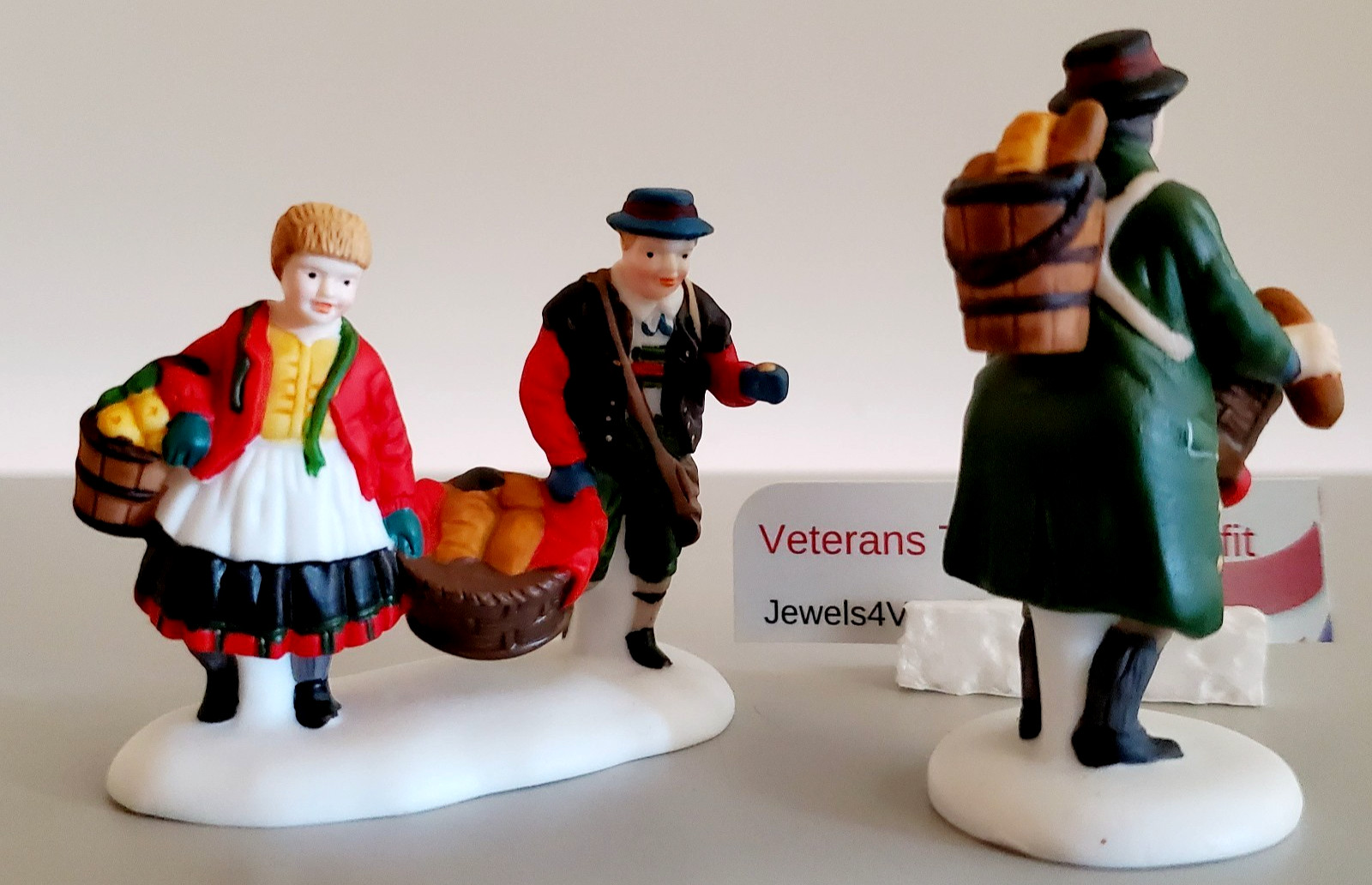 Department 56 Alpine Village Heritage Buying Baker’s Bread #5619-7💖