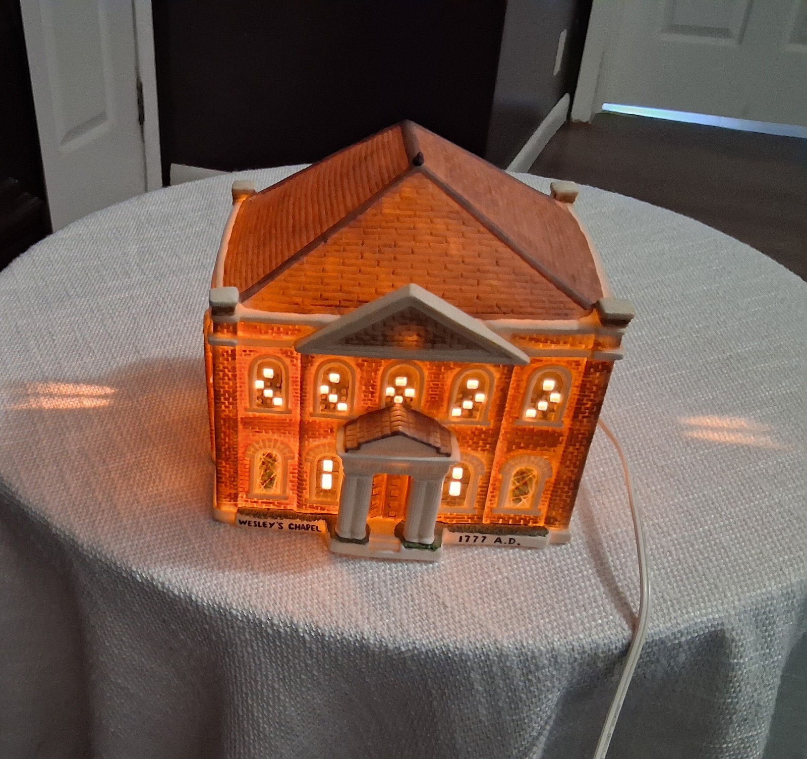Lighted Wesley’s Chapel 1777 A.D. Ceramic Porcelain Religious Village House
