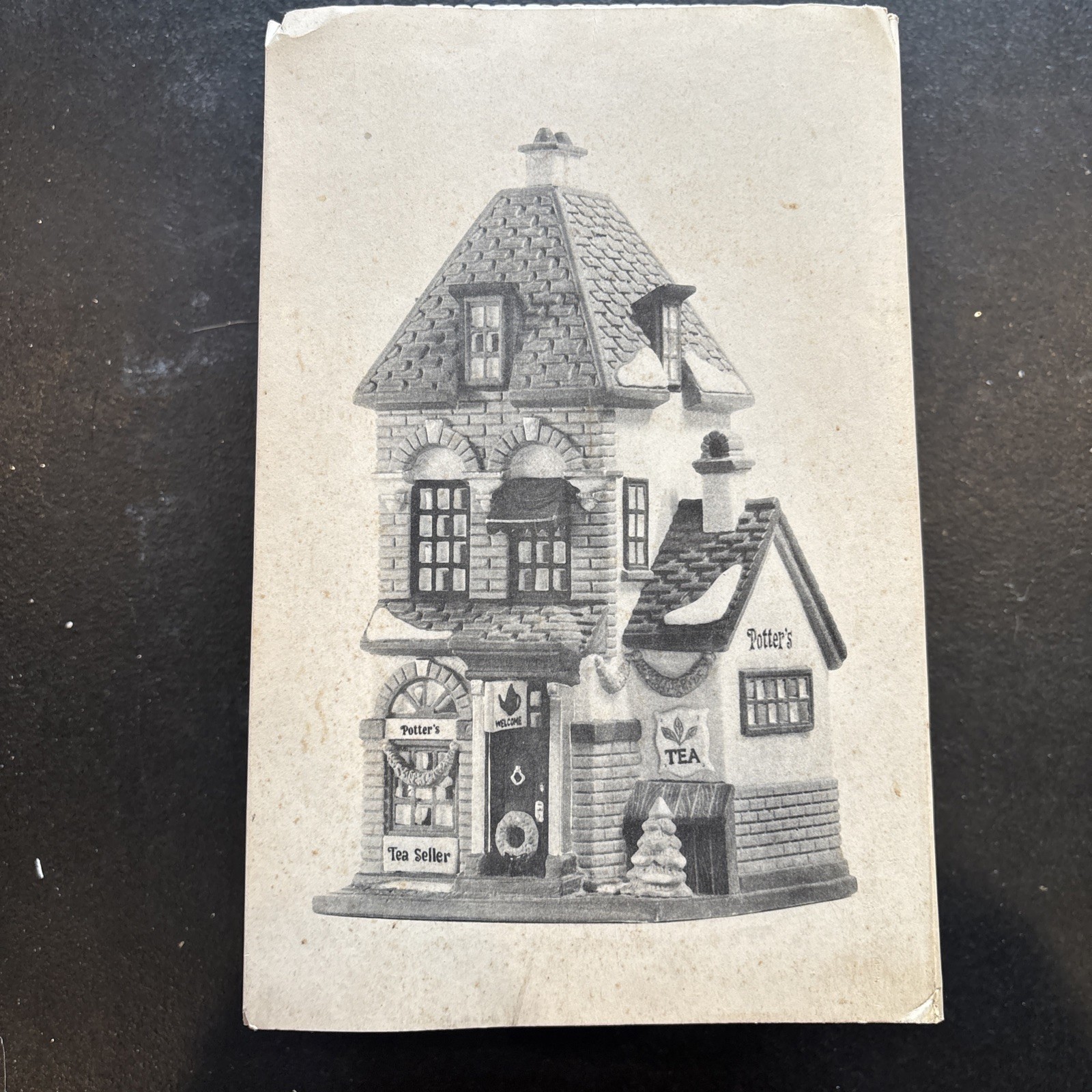 Dept 56 CIC Potters Tea Seller 5880-7 Christmas In The City