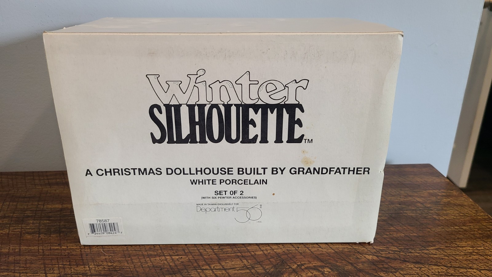 Department 56 Winter Silhouette Christmas Dollhouse Built By Grandfather 78587
