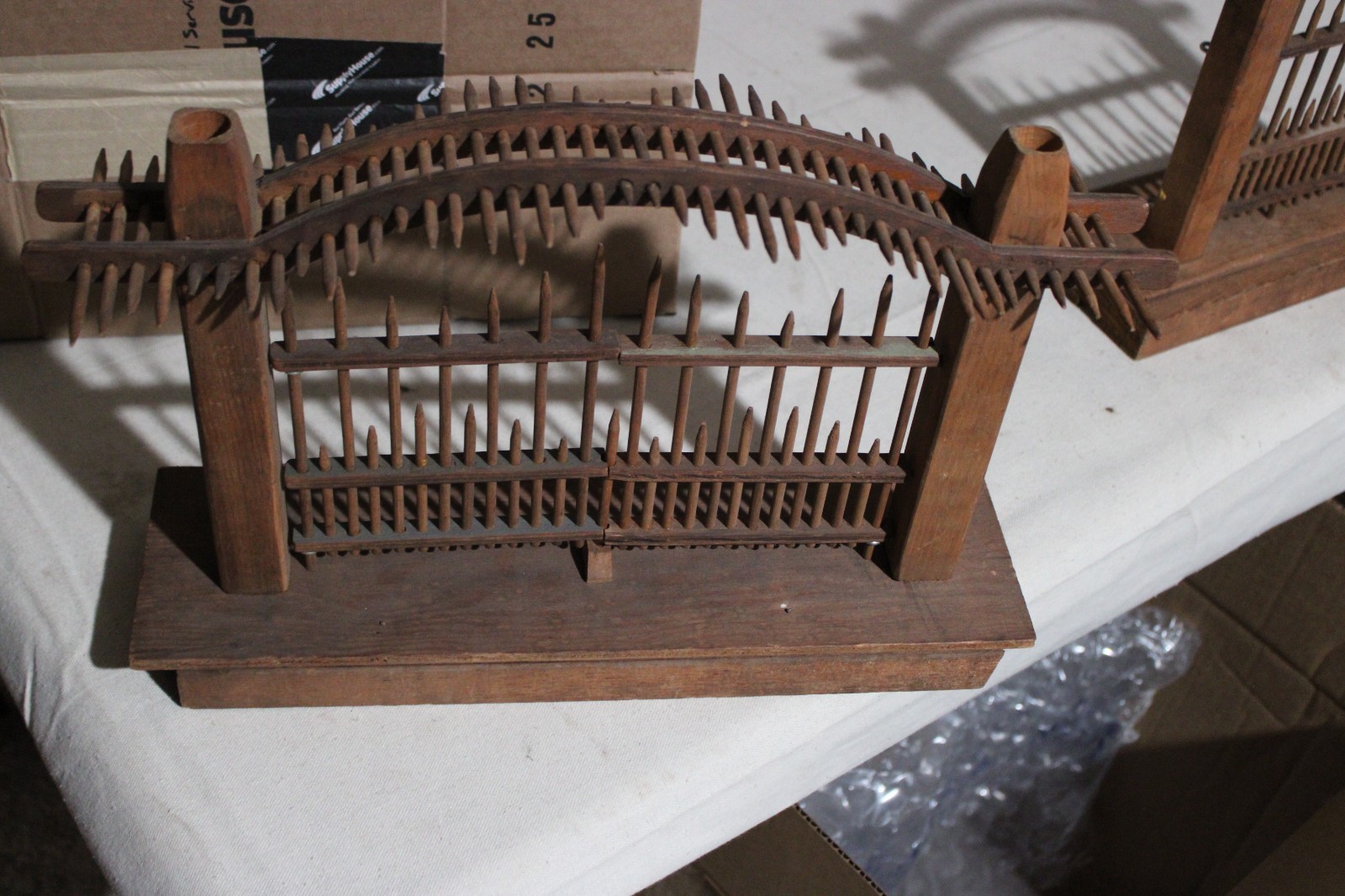 ANTIQUE VICTORIAN ASIAN CHINESE MINIATURE FENCE GATES XMAS VILLAGE RAILROAD WOOD