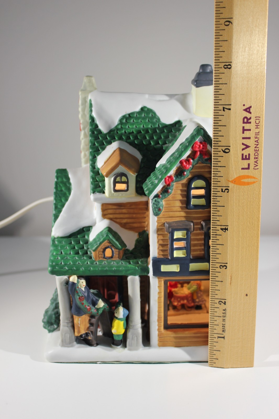 Holiday Home Accents Lighted Ceramic Christmas Village House 3D Sweet Home Works