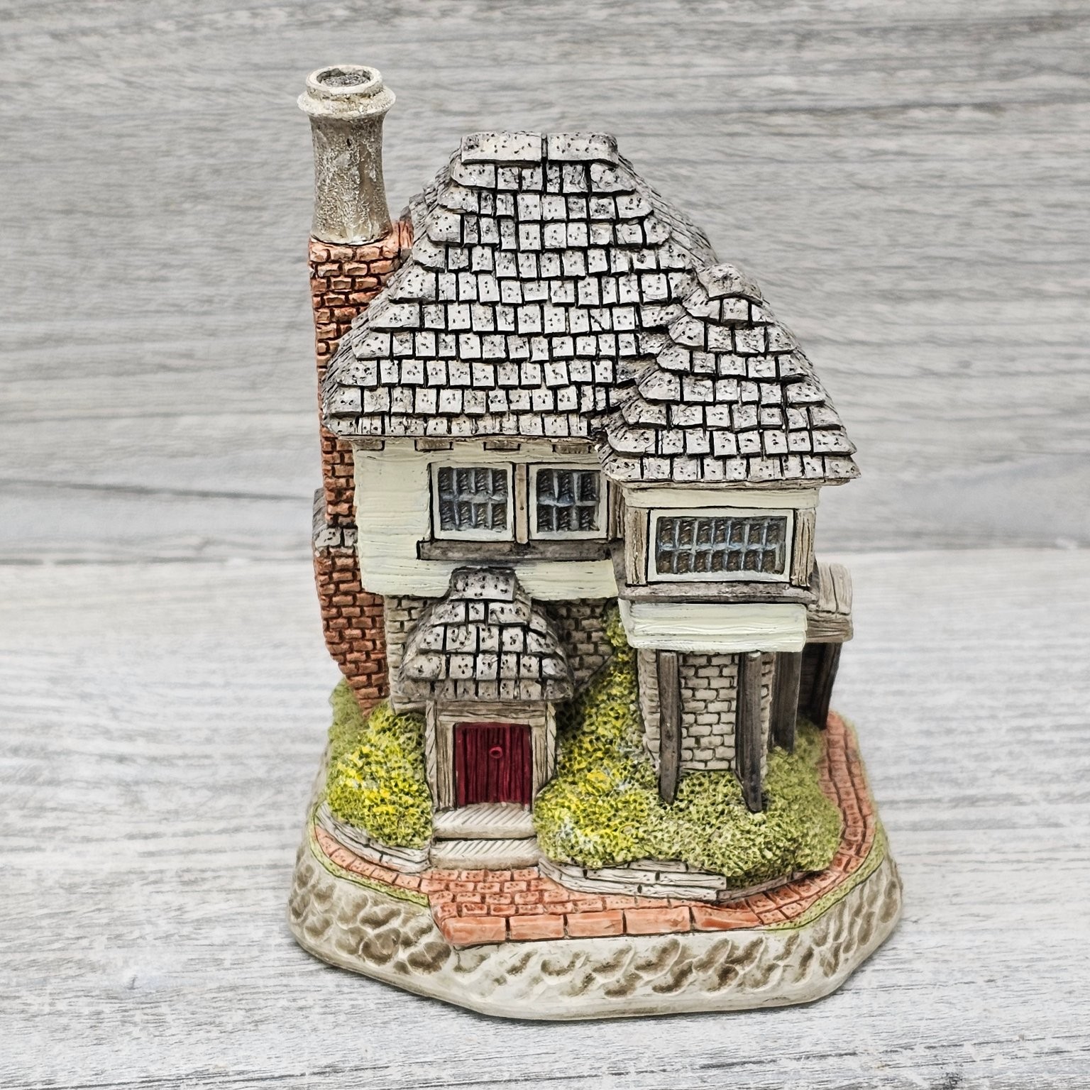 David Winter Signal Box Cottage Village Collectible Hand-Painted 4.5in