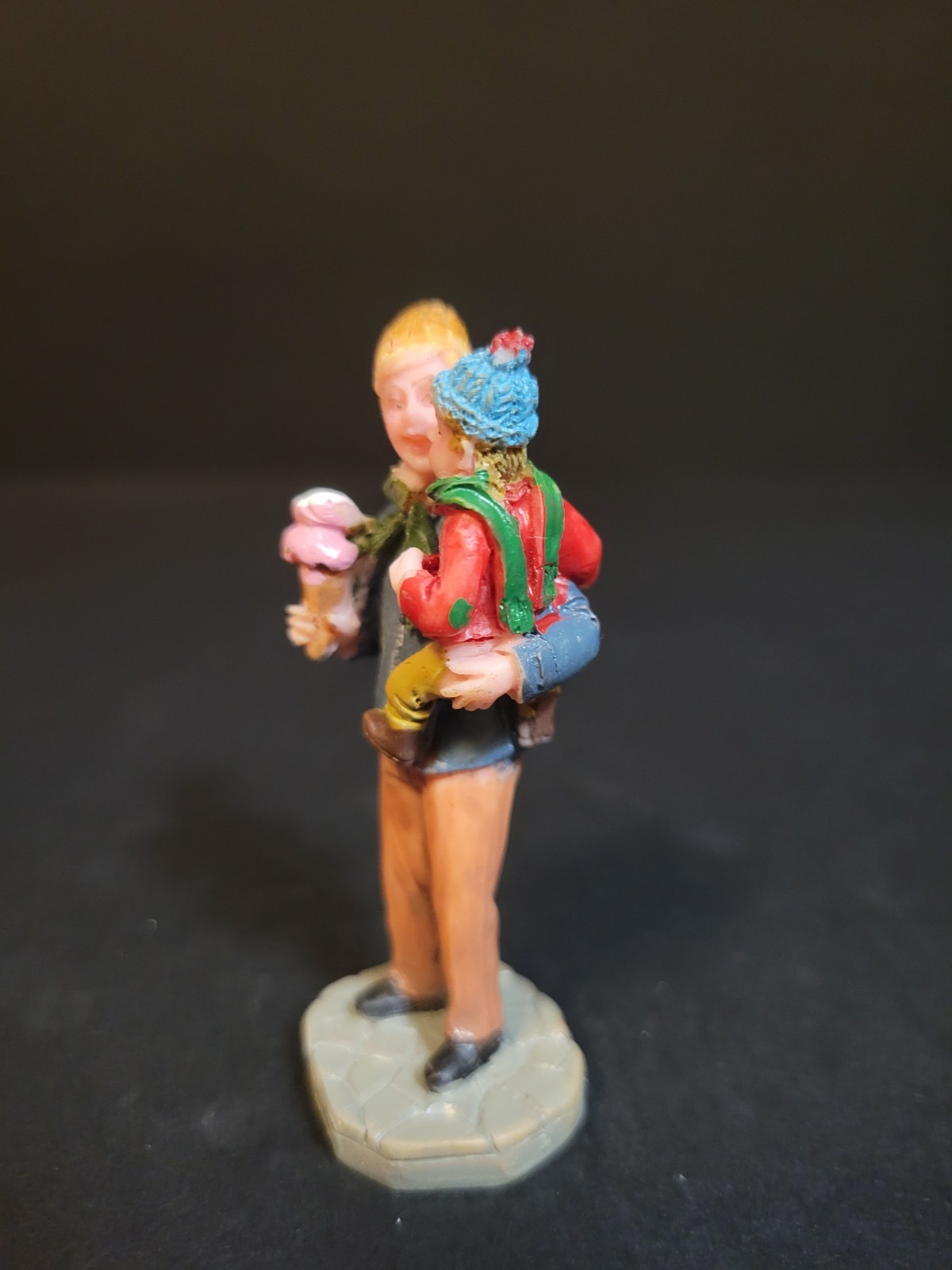 Lemax Christmas Village Town Sharing Ice cream 62318 Father Son Carnival Circus