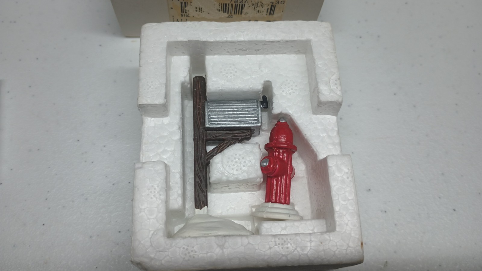 Department 56 Snow Village Fire Hydrant and Mailbox – #5132-2