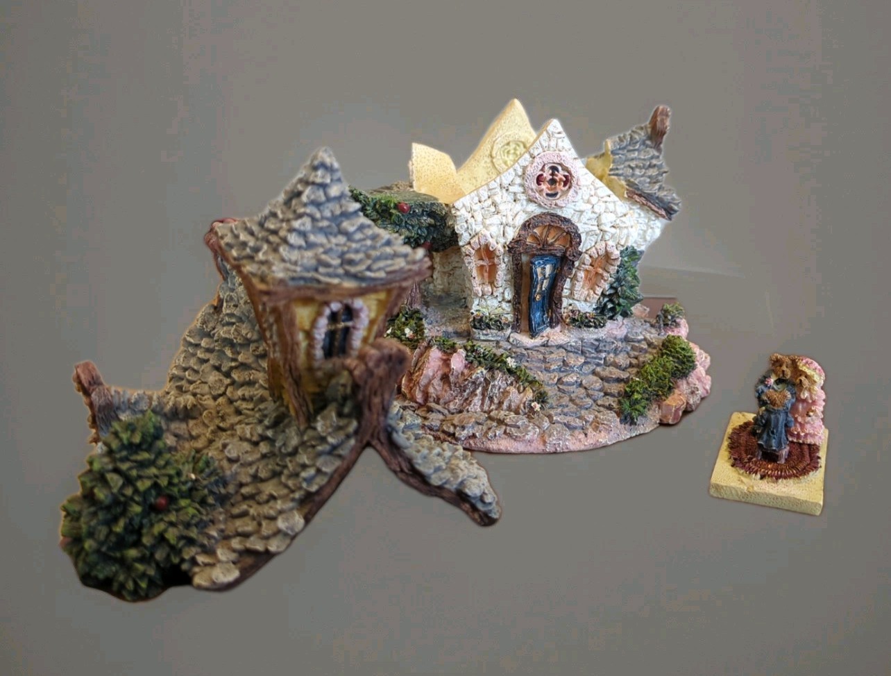 Boyd’s Town Village “The Chapel ln The Woods”Small FigurineExcellent But No Box