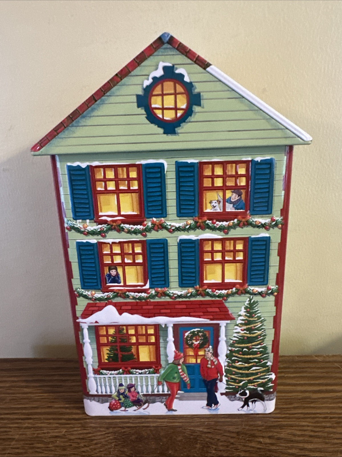 Harry London Village Christmas Tin