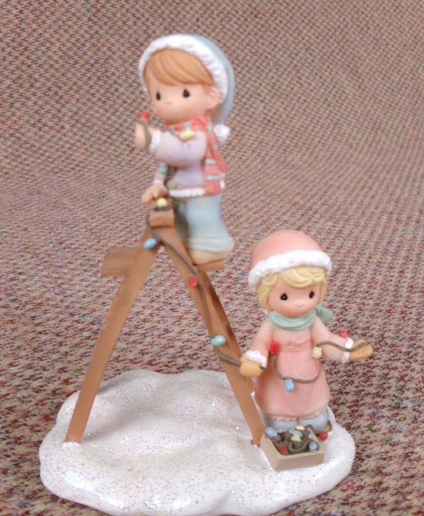 2003 Precious Moments Hawthorne Village “The Heart Of Christmas” 91289 Set Of 3