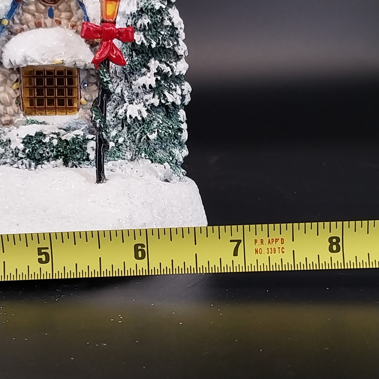 Thomas Kinkade Country Christmas Homecoming Lighted Cottage Teleflora Resin