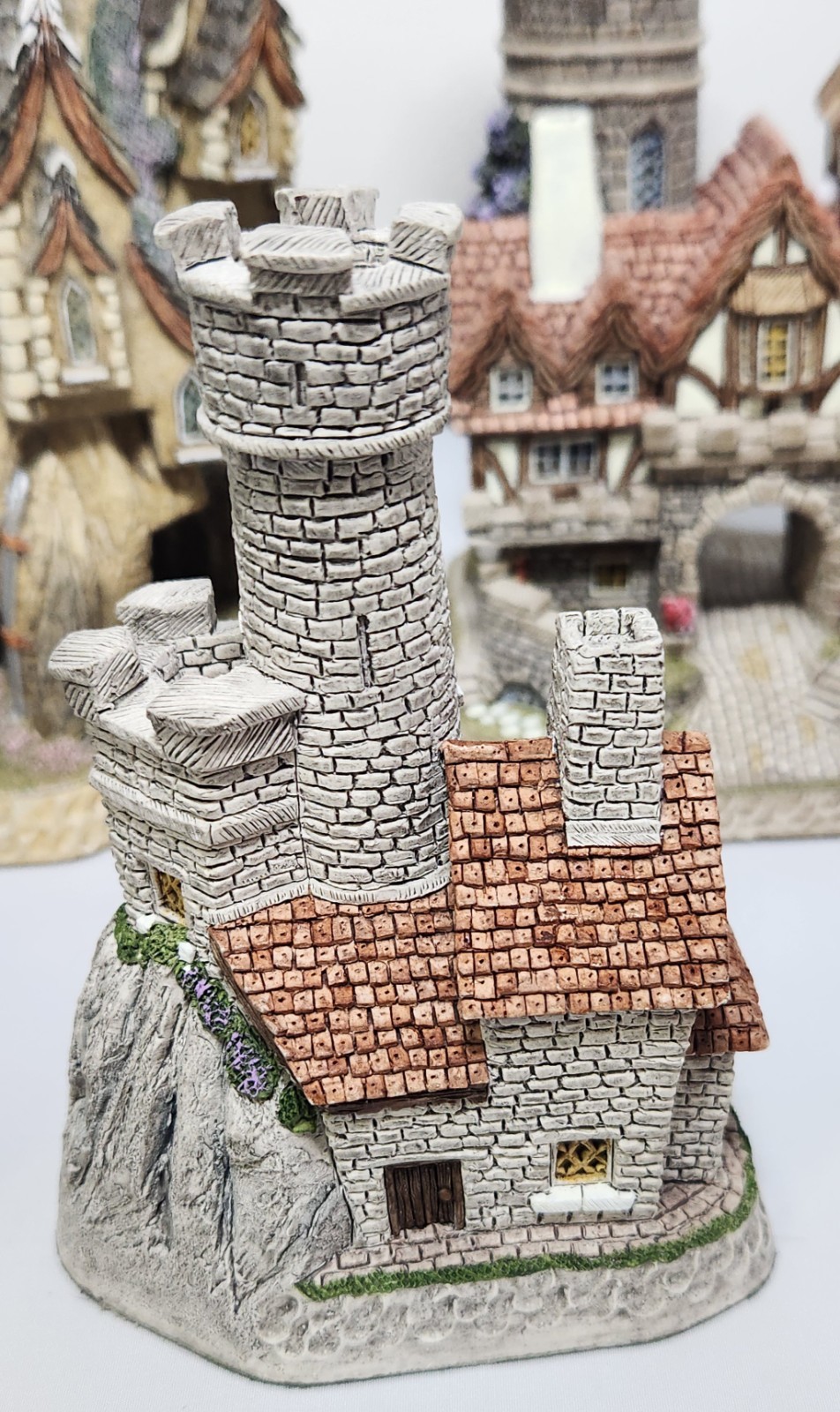 David Winter Castle and Cottage Collection (6 Total)