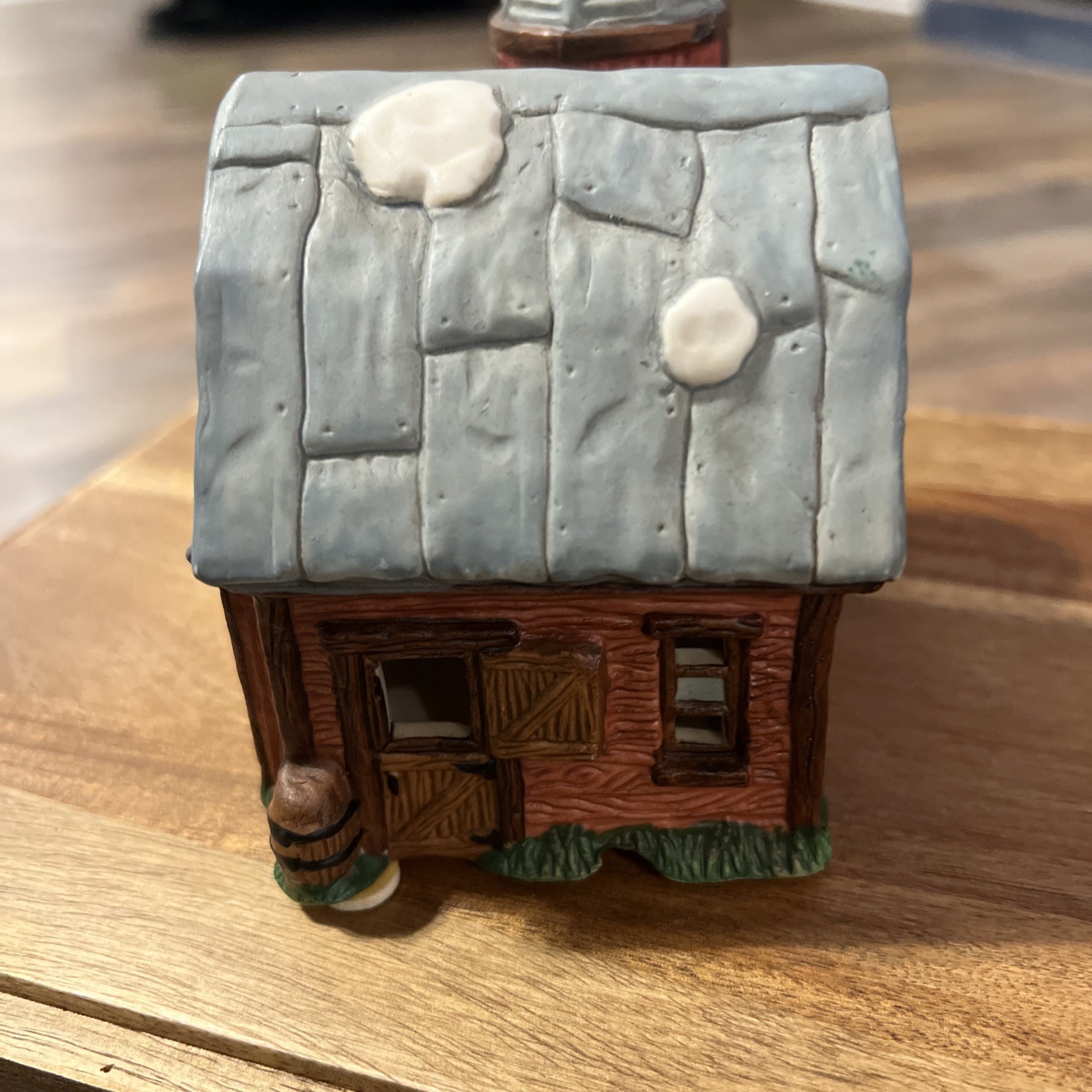 Vintage Christmas Village Barn Home Town America Collection 1995 4.5×4”