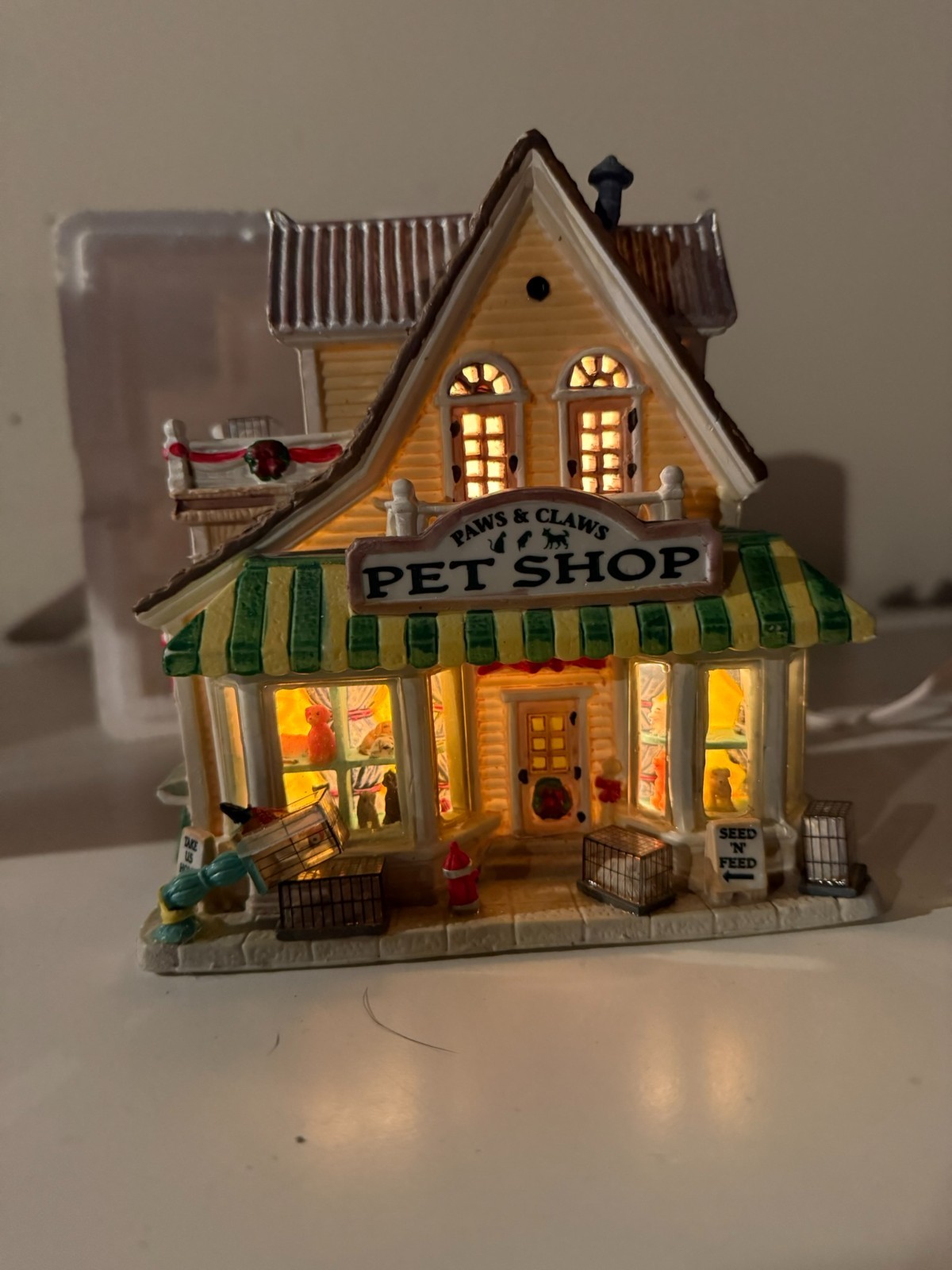 Lemax Paws & Claws Pet Shop Harvest Crossing Lighted Building Village 2008