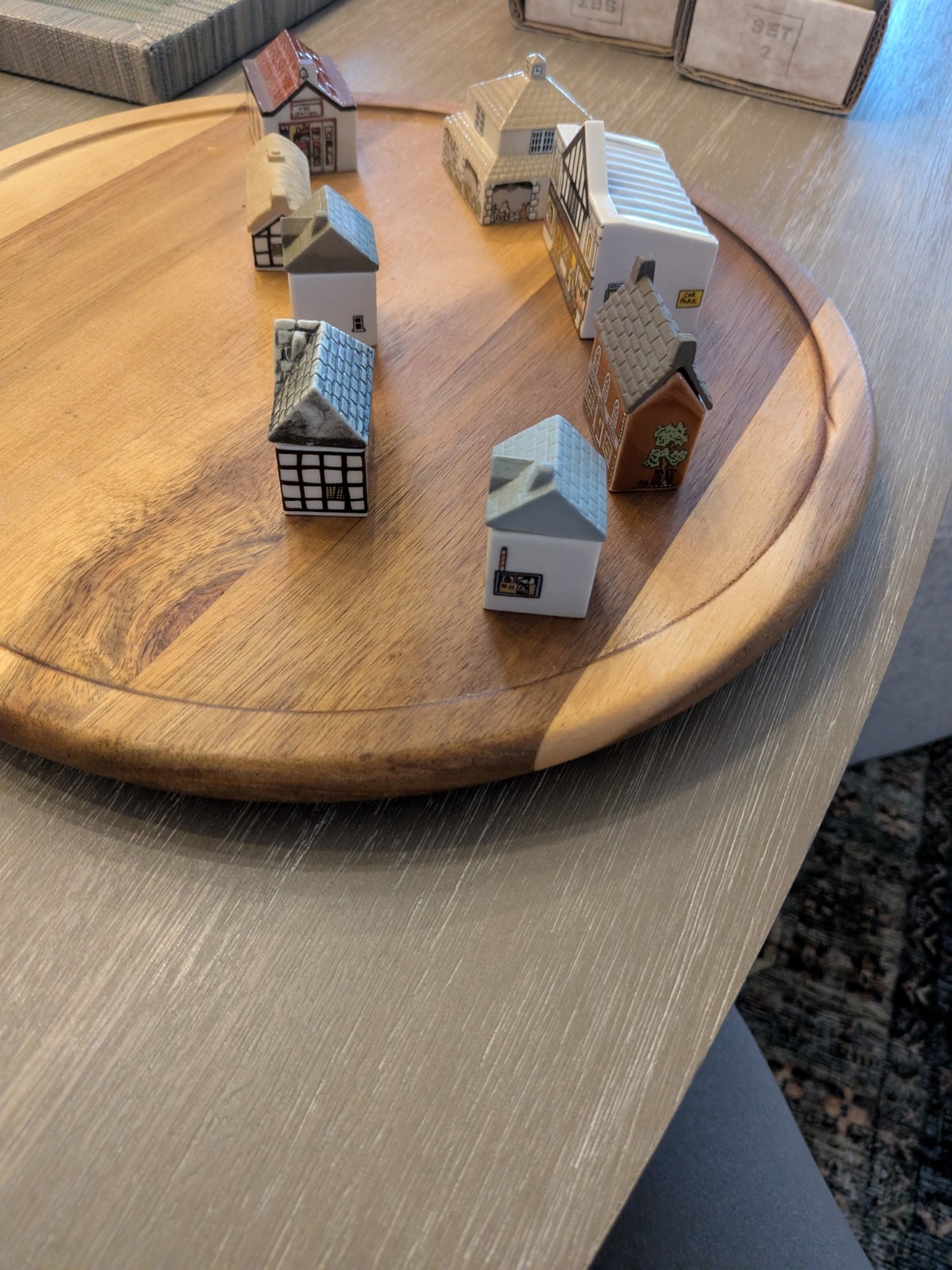 Wade Of England Whimsey-on-Why English Village Miniature Porcelain Set 4