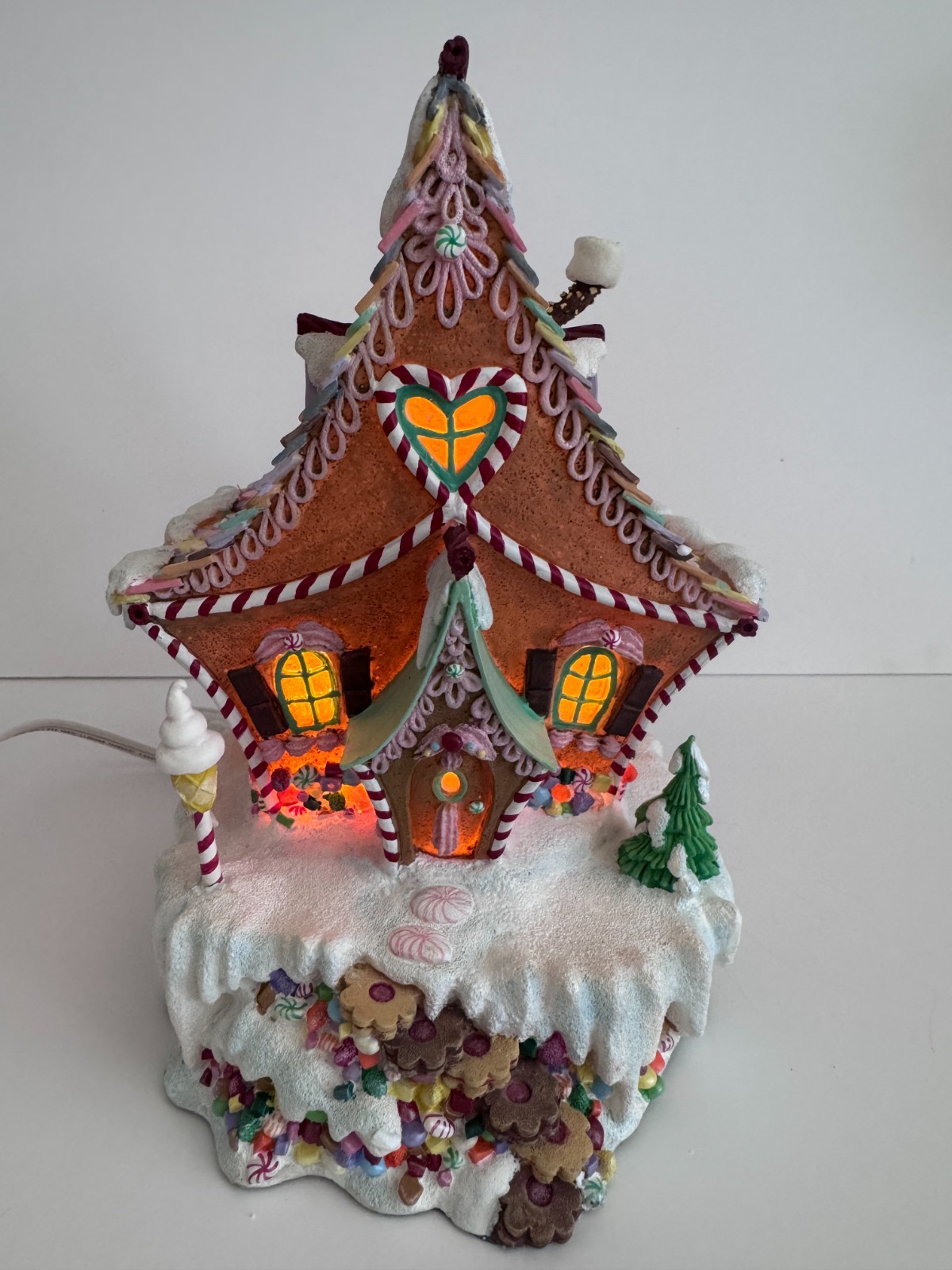 DANBURY MINT Home Sweet Home Ceramic Gingerbread House Christmas Light up w/Box