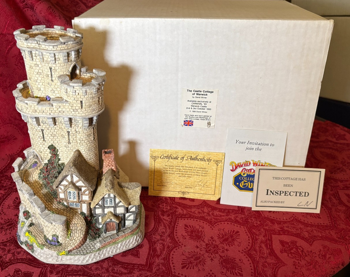 DAVID WINTER “THE CASTLE COTTAGE OF WARWICK” NEW IN BOX-NEVER DISPLAYED-MINT
