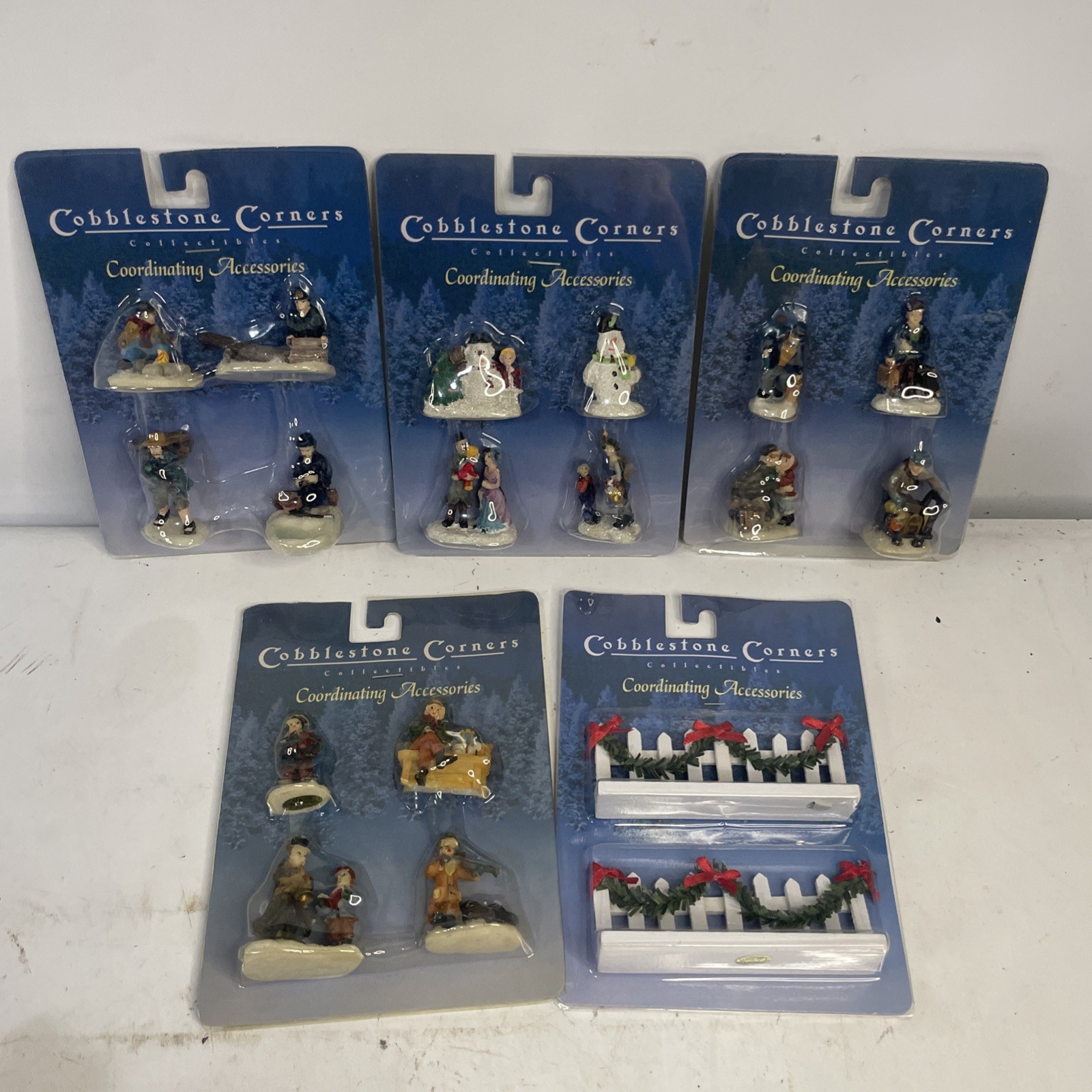 Cobblestone Corners Collectibles Figurines Coordinating Accessories Lot 5 Packs