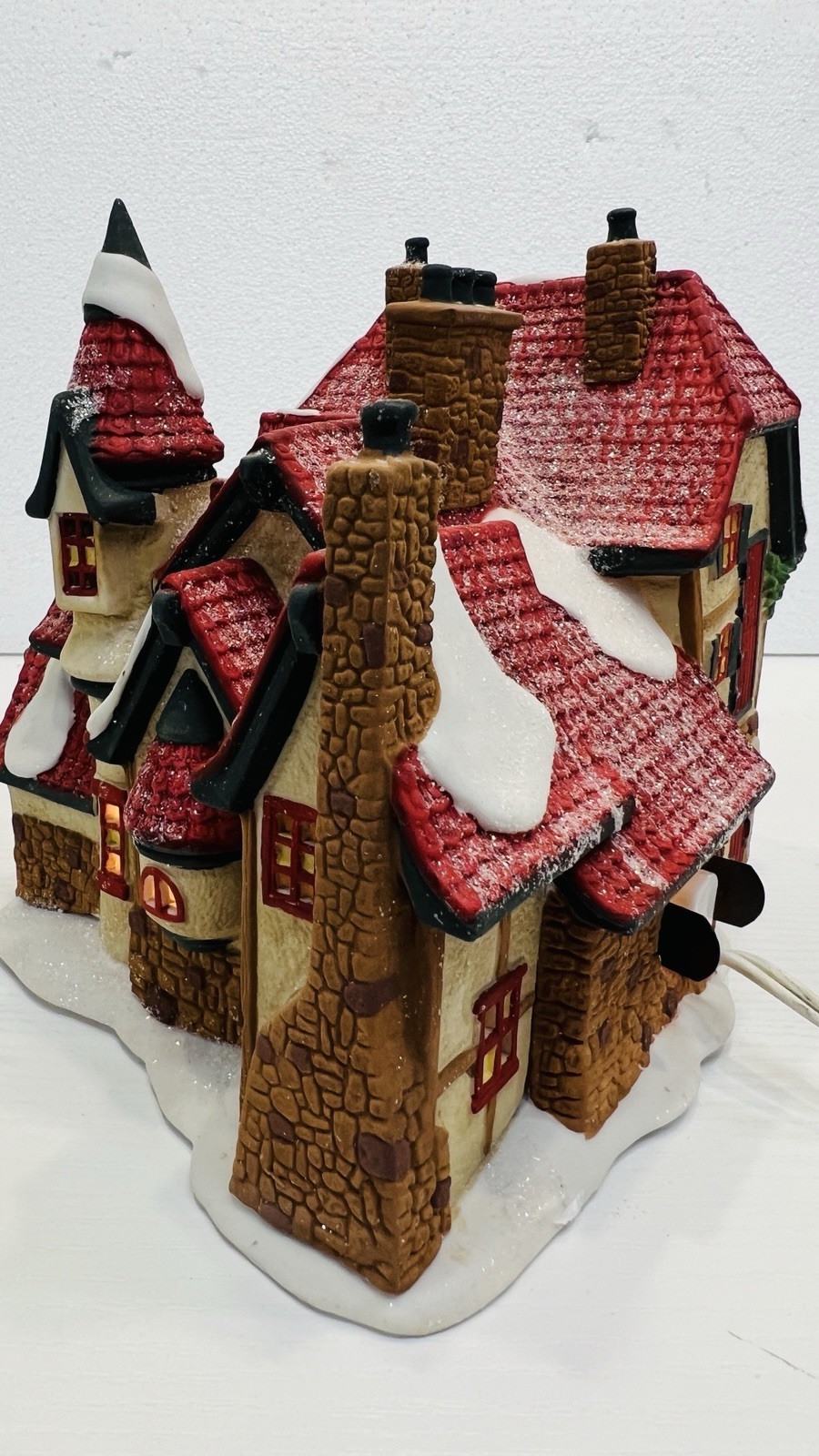 Dept 56 North Pole Series “Santa’s Workshop” 56006 Retired 1993 Excellent !