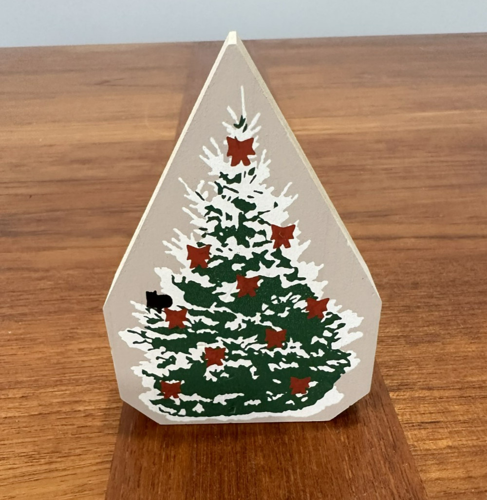 Retired 1990 Cat’s Meow Village Shelf Sitter – CHRISTMAS SPRUCE Accessory #179