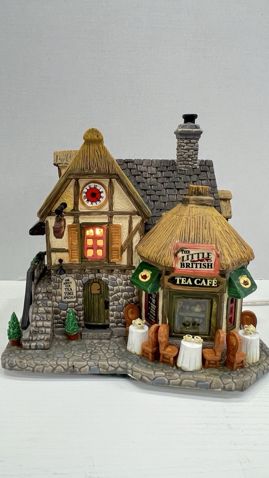 Lemax Holidays & Seasons “The Little British Tea Cafe” 55952 Retired RARE & NEW