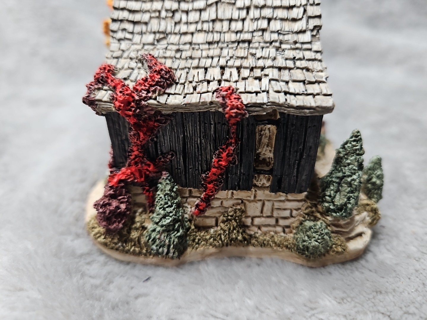 American Landmarks Collection 1989 MAIL POUCH Barn Lilliput Lane Signed