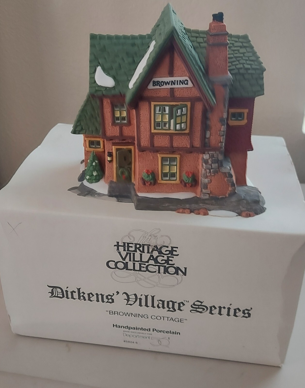 Vintage 1990-1999 Dept 56 lighted Dickens Village “BROWNING COTTAGE” 