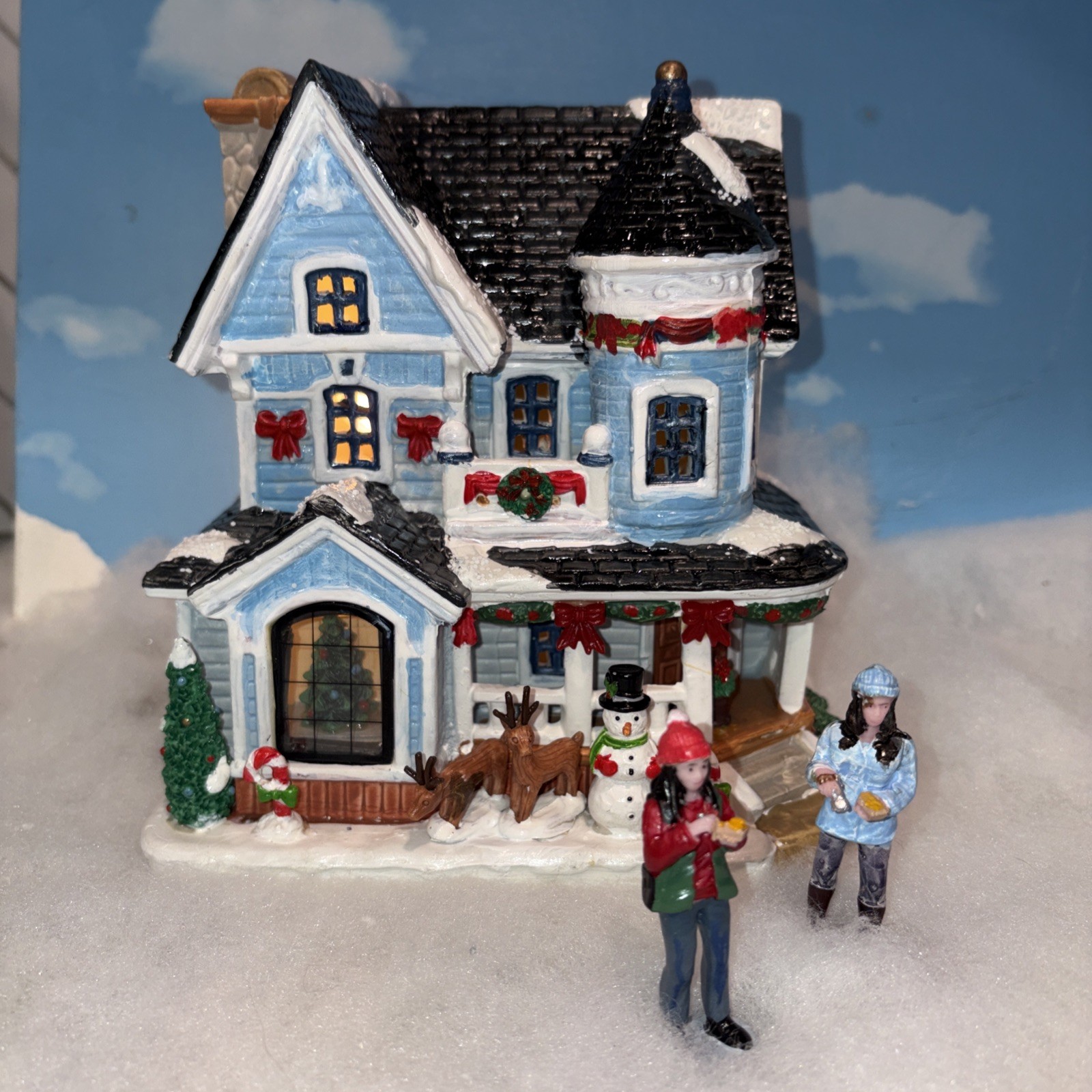 STARS HOLLOW GILMORE GIRLS ARTIST MADE LORELIE AND RORY’S HOUSE AND TWO FIGURES