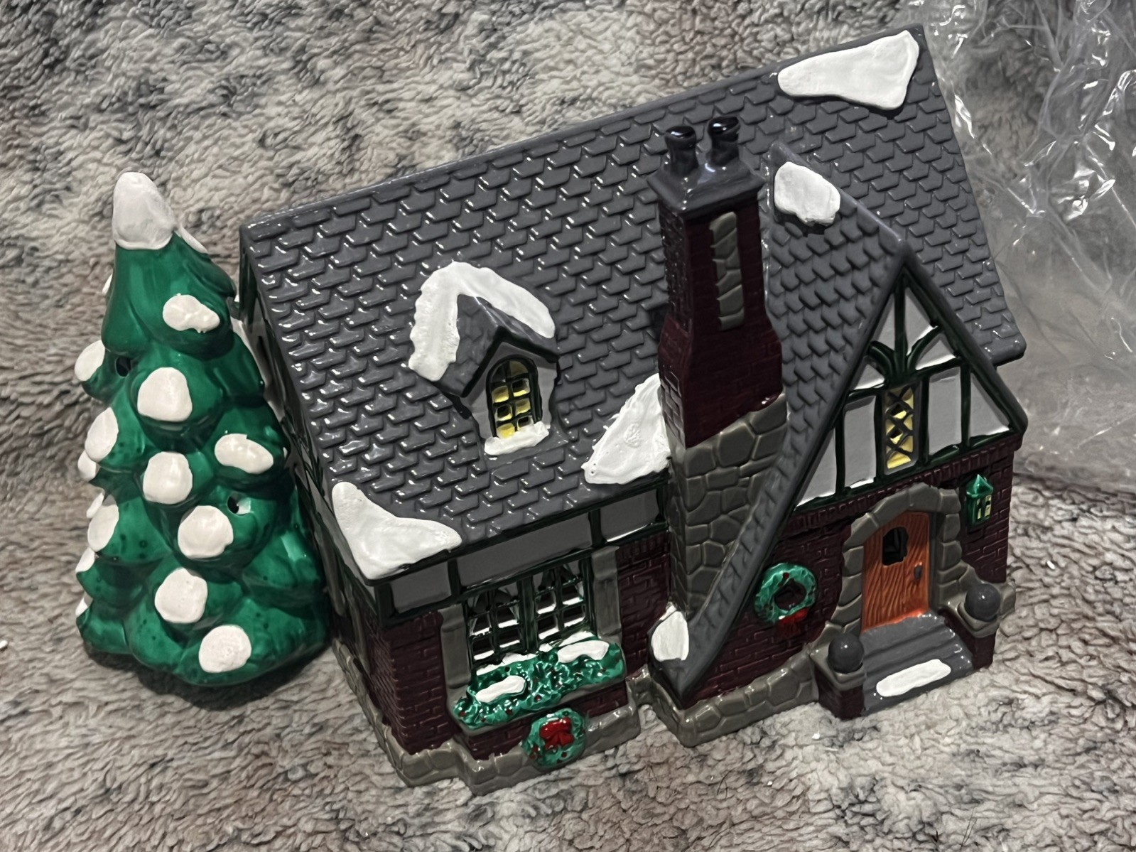 DEPARTMENT 56 -SNOW VILLAGE – OAK GROVE TUDOR