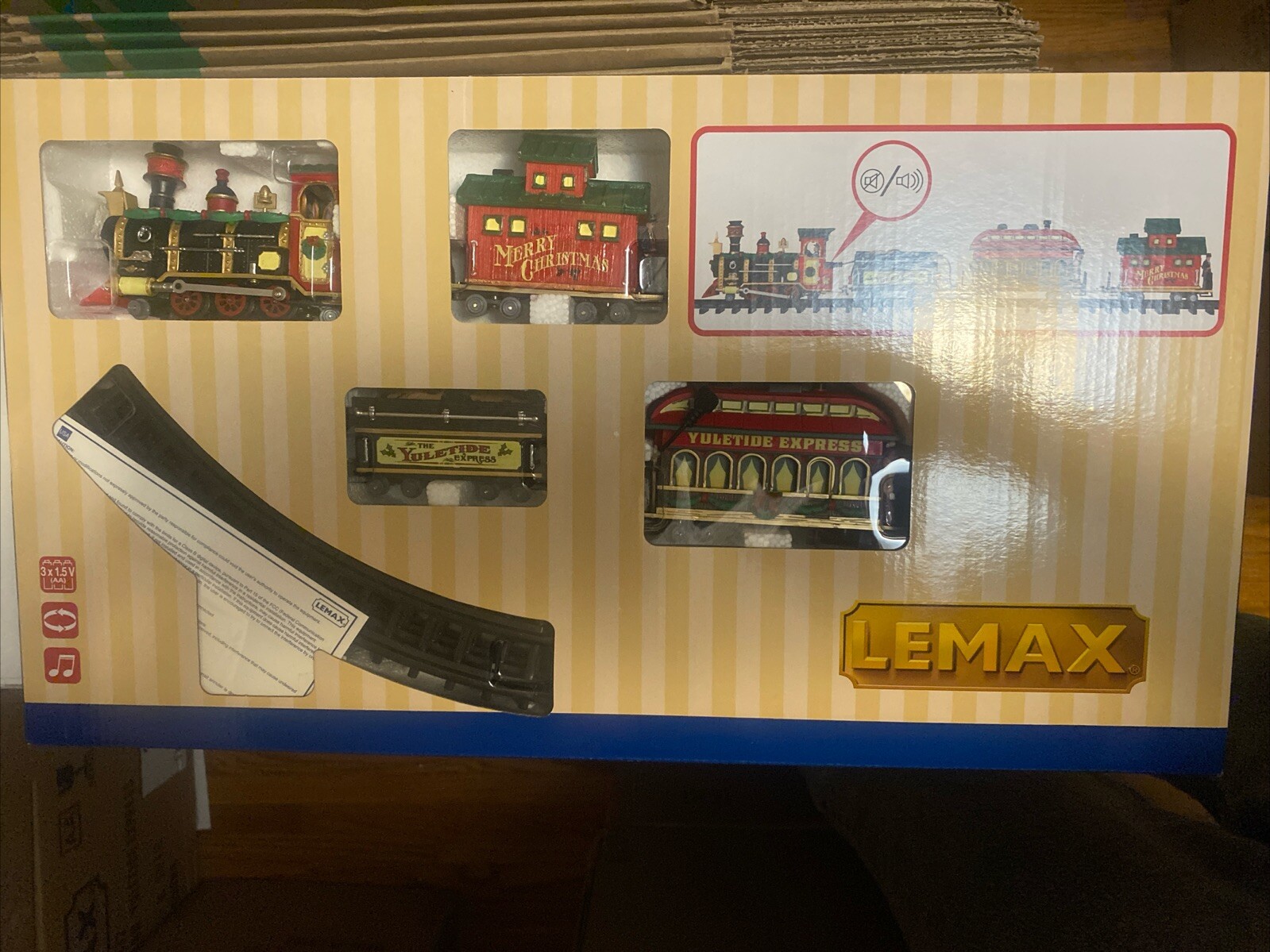 LEMAX Yuletide Express Train Set Holiday Village Animated & Musical