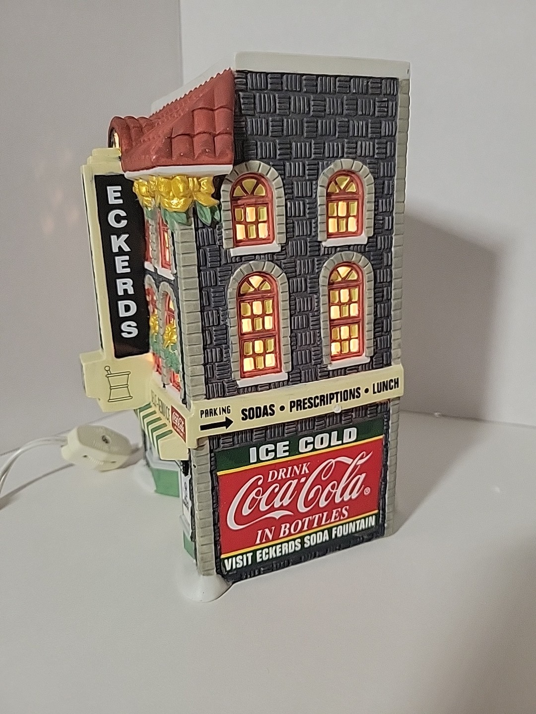 Coca-Cola Eckerd Drug Store Town Square Collection 2000 Village Building w/Box