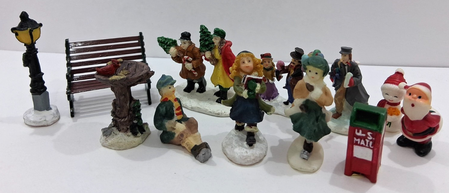 Lot Of 12 Unbranded Polyresin Christmas Village Figurines 1 To 2.25 Inches C3