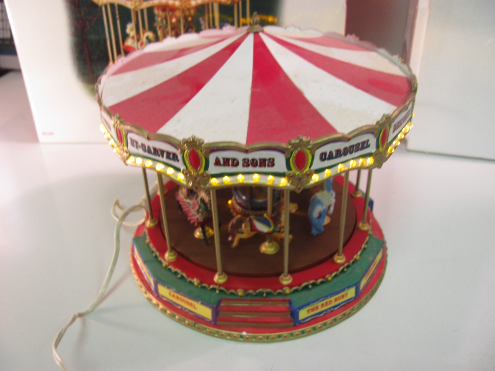 VTG Dept 56 The Red Ruby Carousel Carnival Series Village Accessories #56.53801