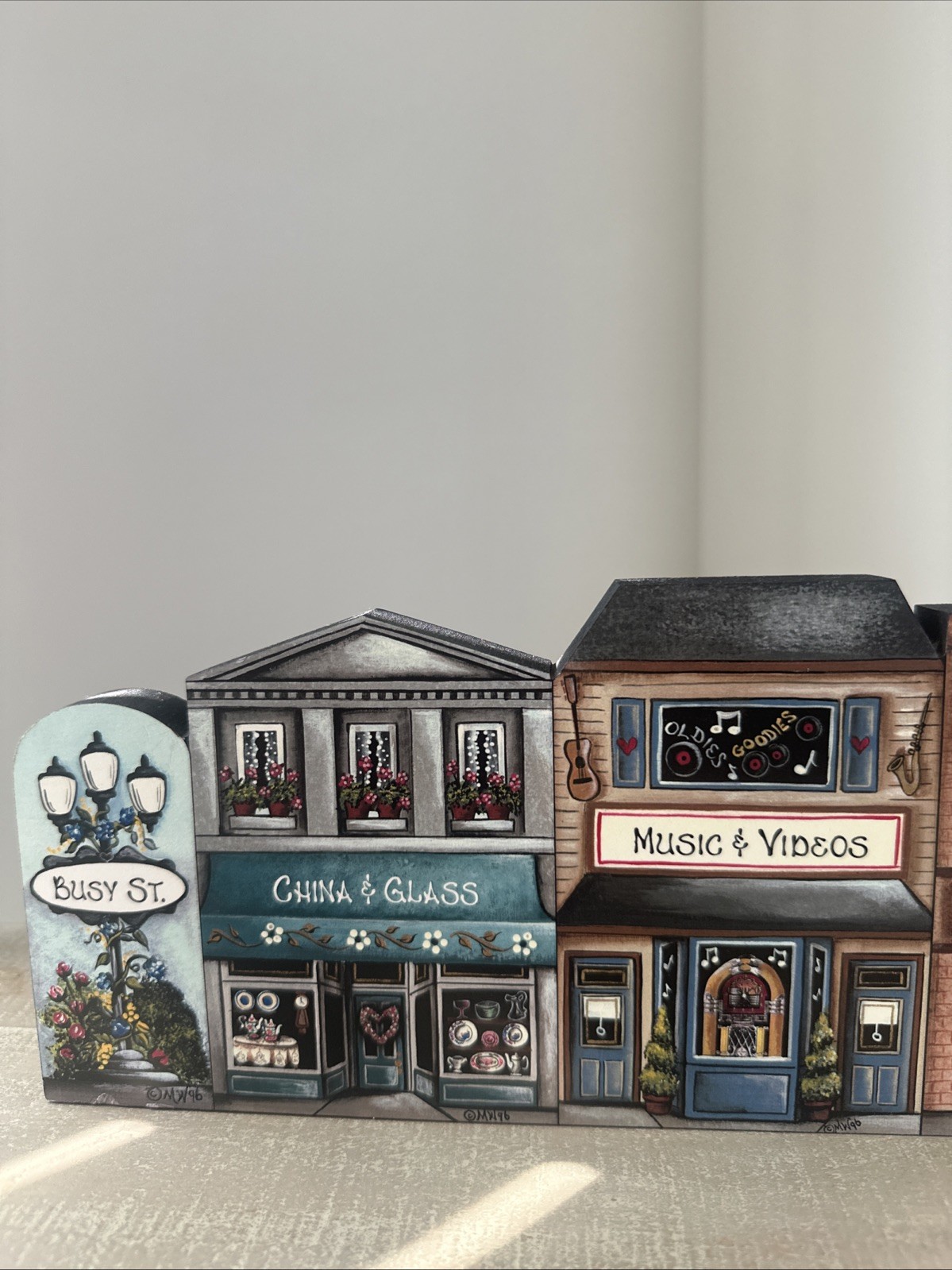 VTG 1996 Brandywine Wood Work Attached Busy St Stores . Shelf Sitter