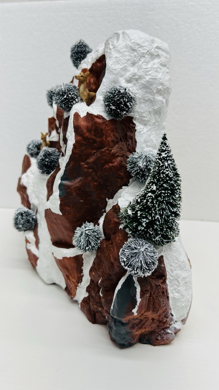 Lemax Christmas Village “Deer Mountain Backdrop” Excellent Condition Retired