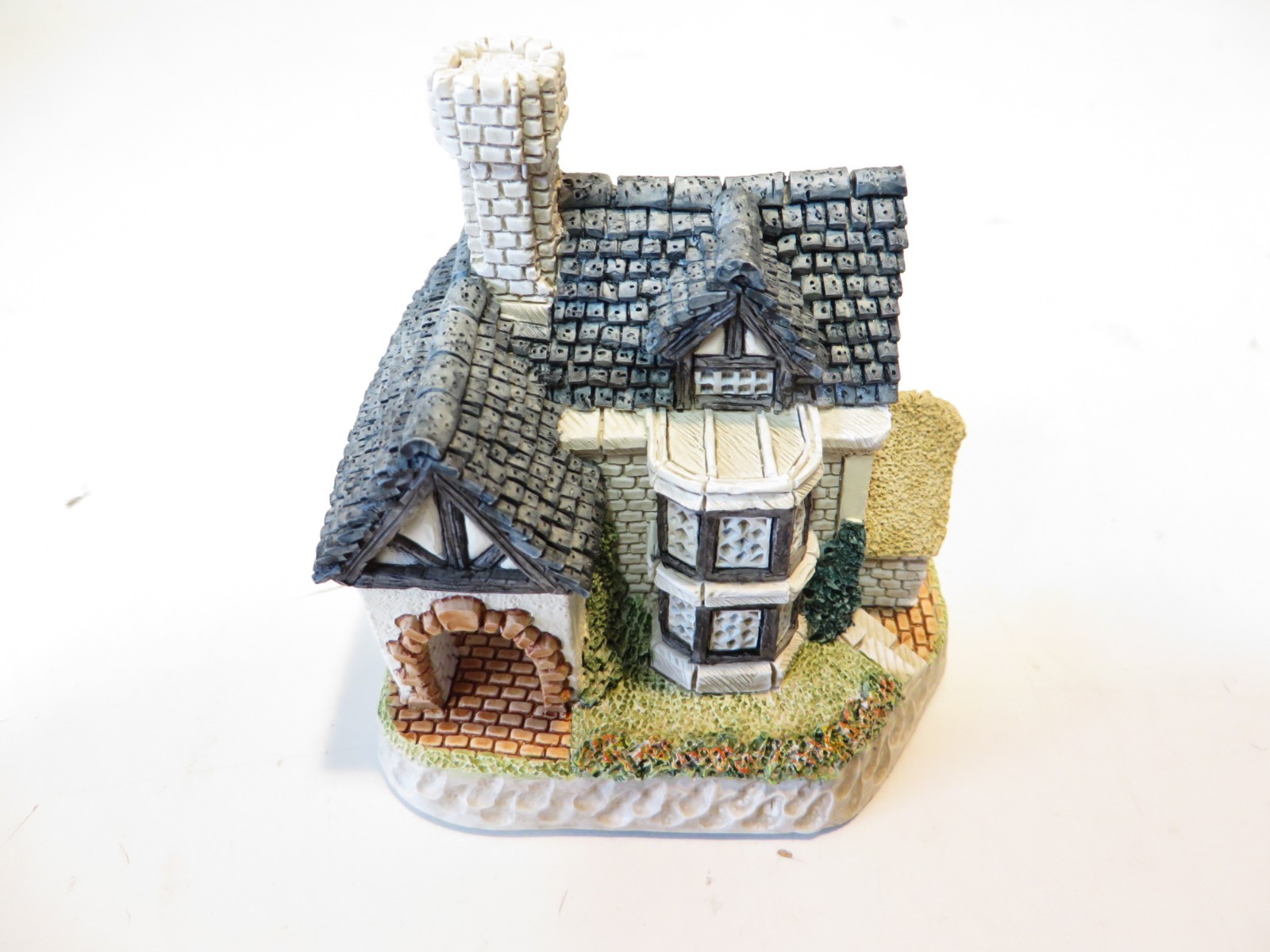 SIGNED David Winter The Alchemist’s Cottage Hand Painted COA Complete Paperwork