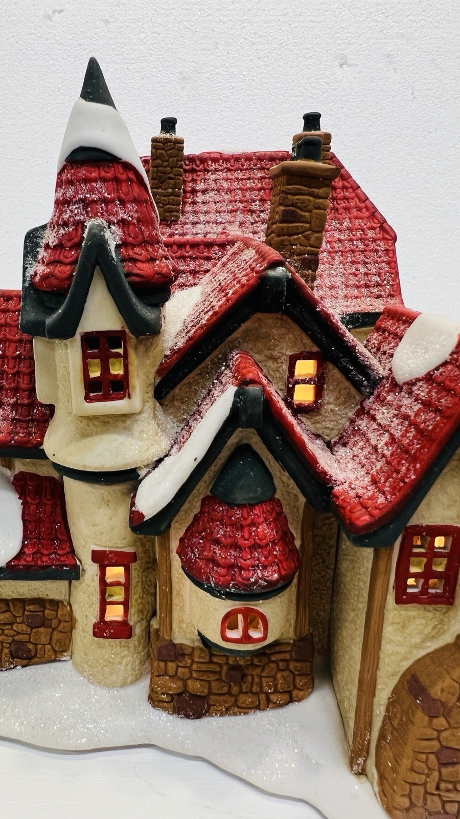 Dept 56 North Pole Series “Santa’s Workshop” 56006 Retired 1993 Excellent !