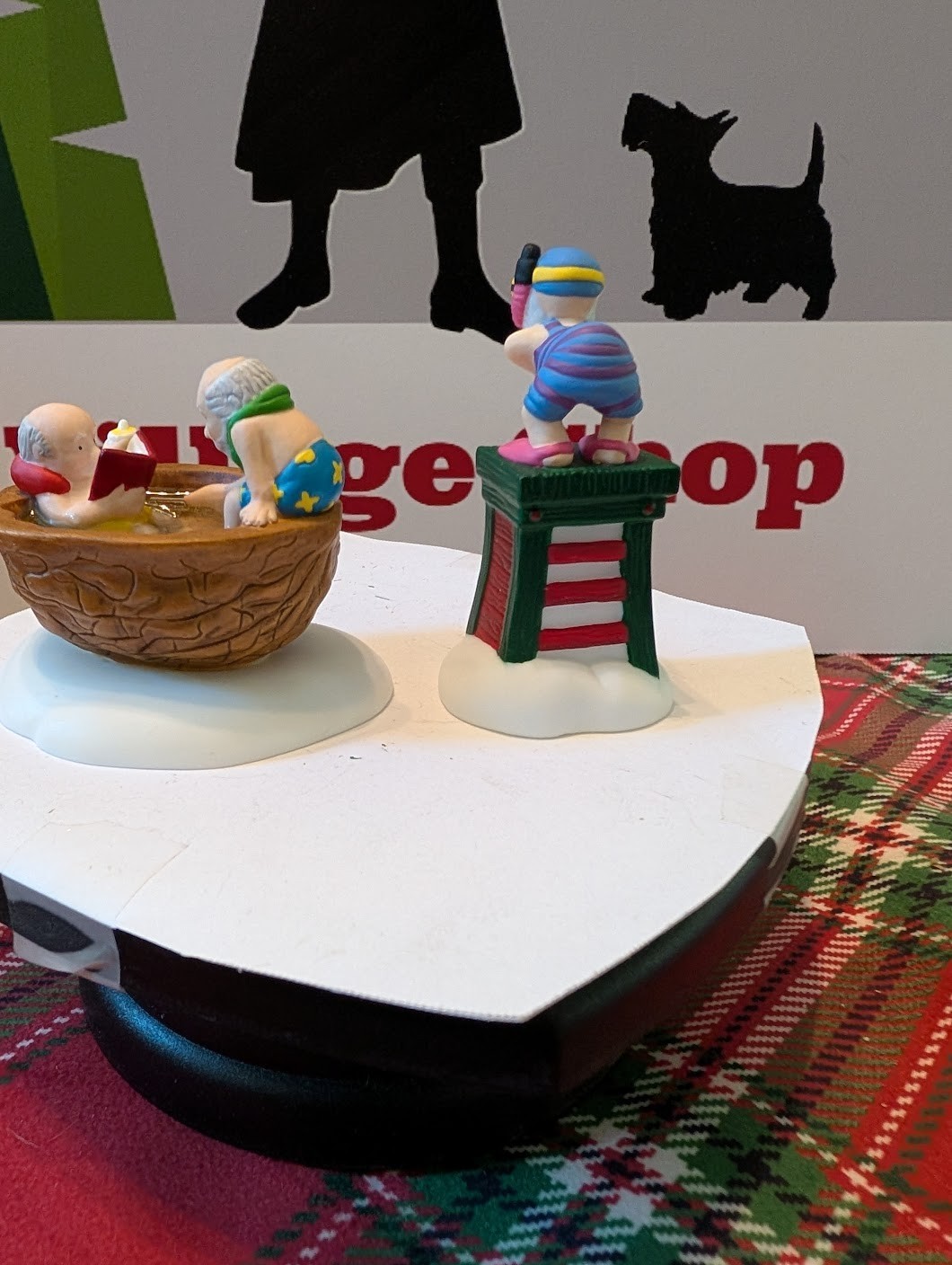 Dept 56 North Pole Accessory – Party in a Hot Tub Set of 2