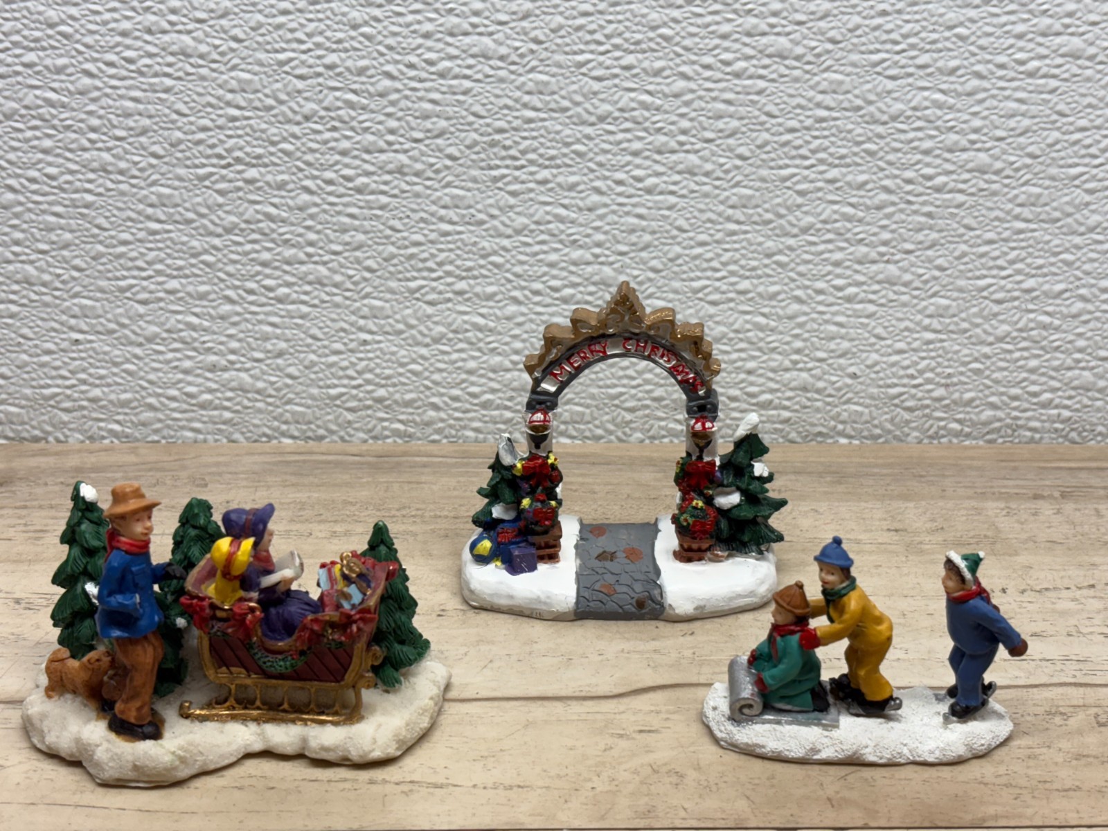 Set Of 3 Christmas Village Ceramic Figurines People And Arch