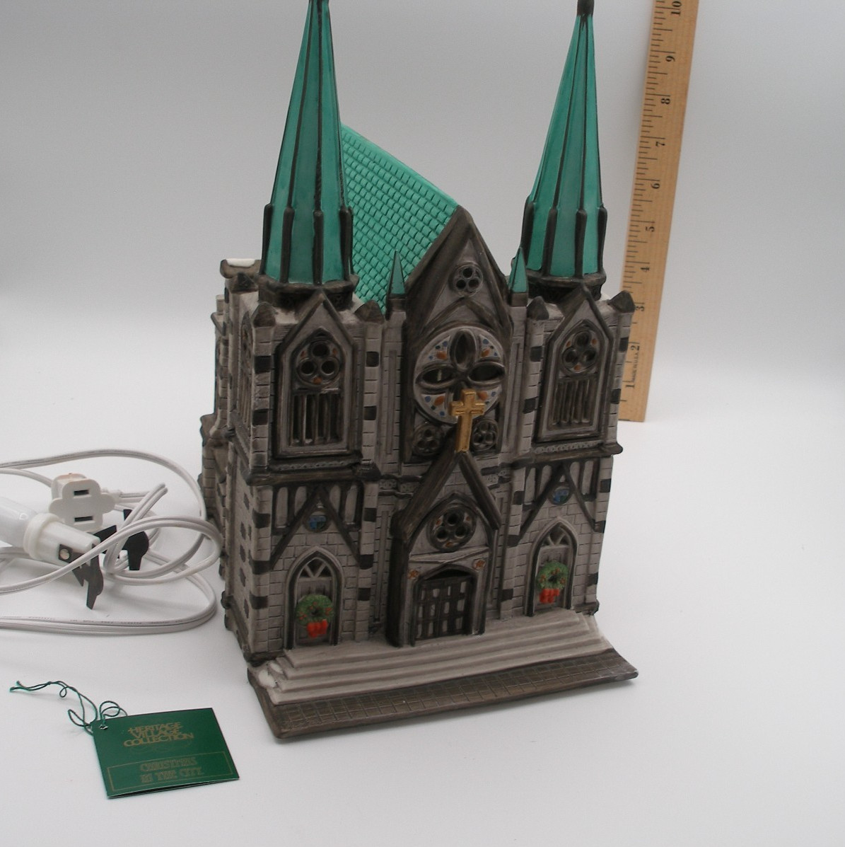 Department 56 Christmas in the City “The Cathedral” #59625, L18