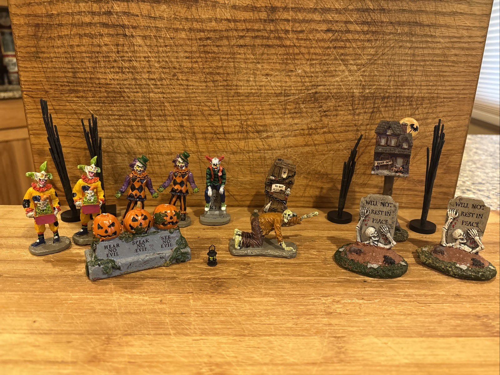 Lot Of 11 Lemax Spooky Town Halloween Figures Clowns, Zombies, Tombstone + Xtras