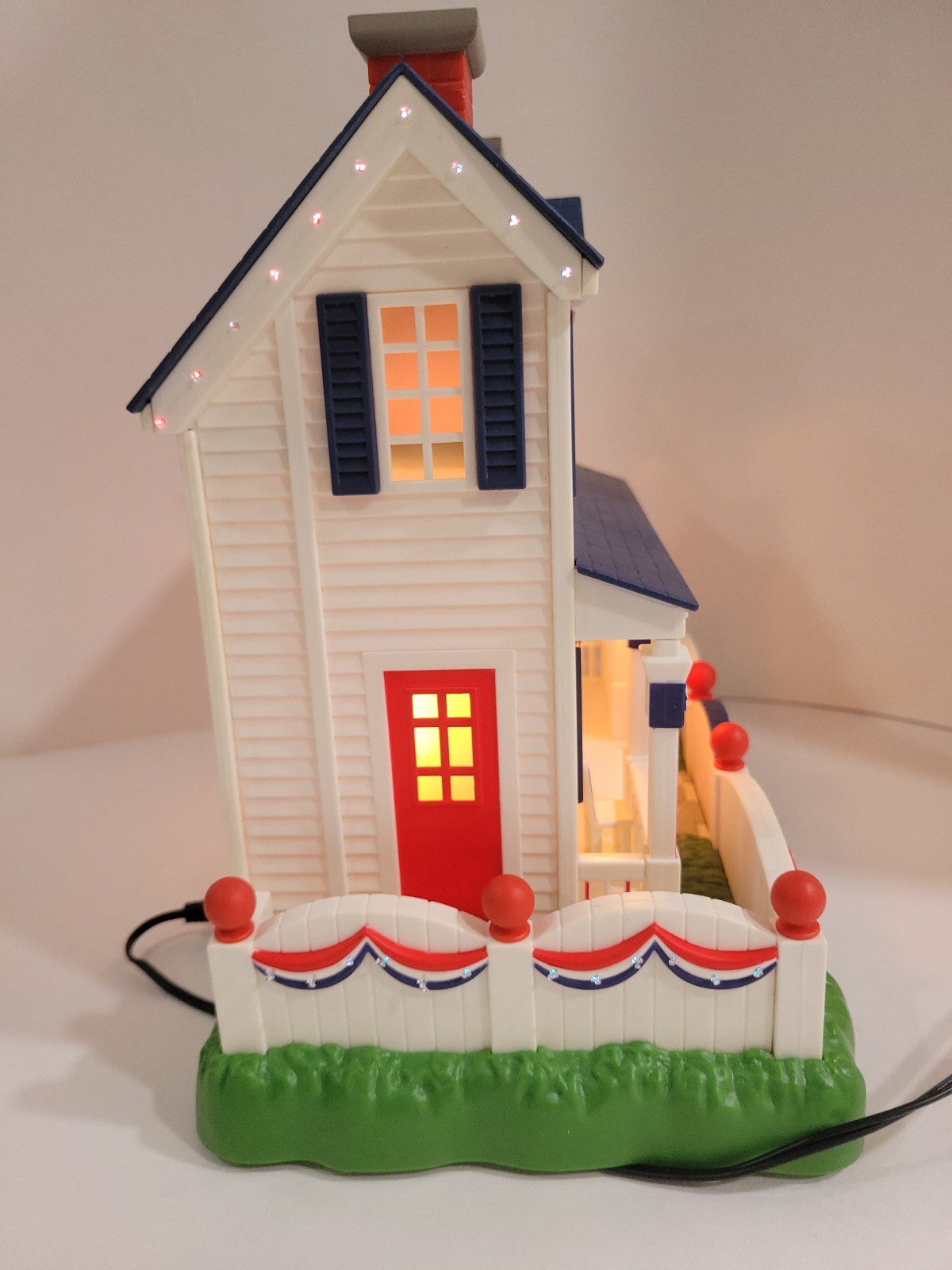 Avon 4th of July Patriotic Lighted American House