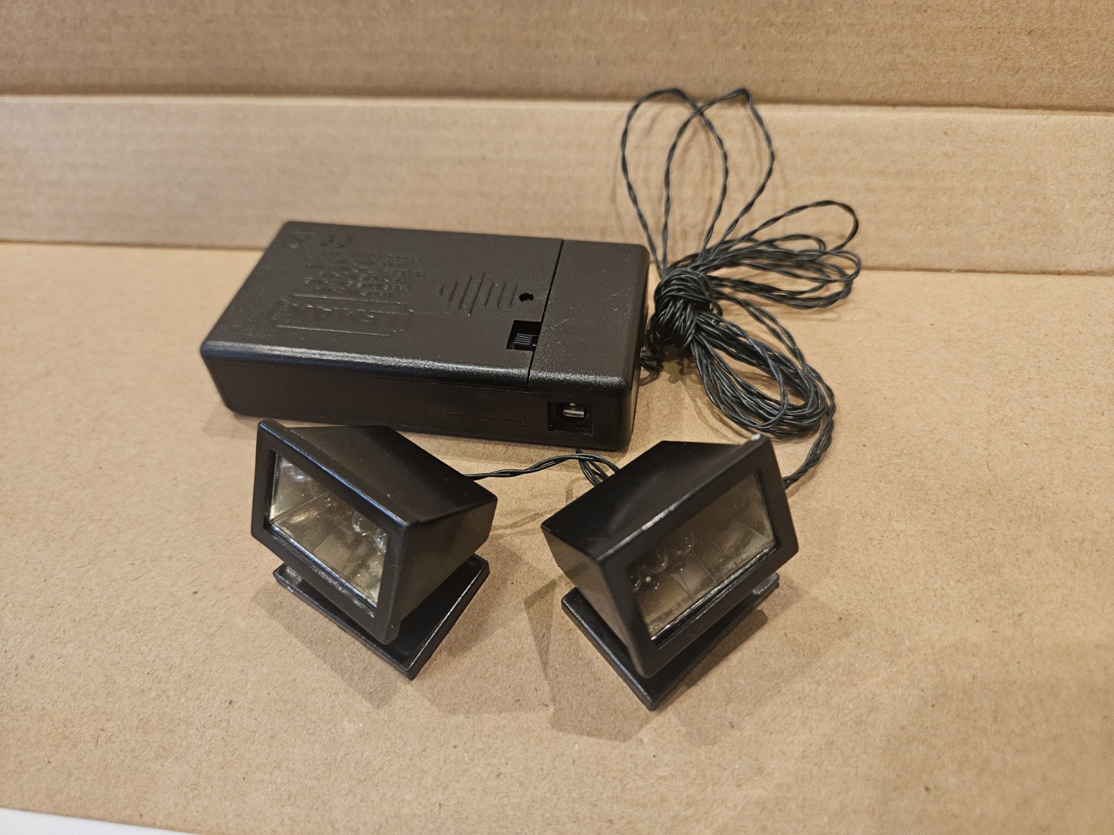 Lemax Spooky Town Set Of 2 Purple Rectangular Spot Lights Battery Operated