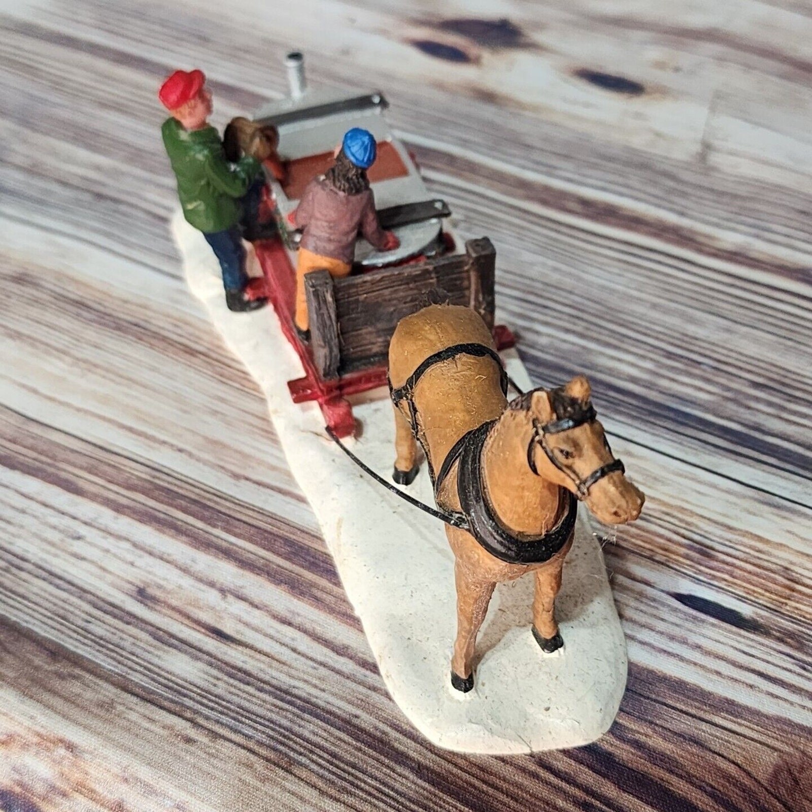 Vintage Lemax Maple Sled Tree Pails Horse 2000 Retired HTF 03321 Table Accent