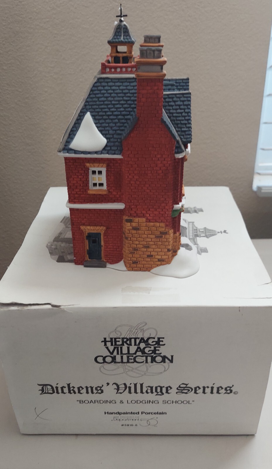 Vintage 1990-1999 lighted Village Dept 56 Dickens Boarding & Lodging School