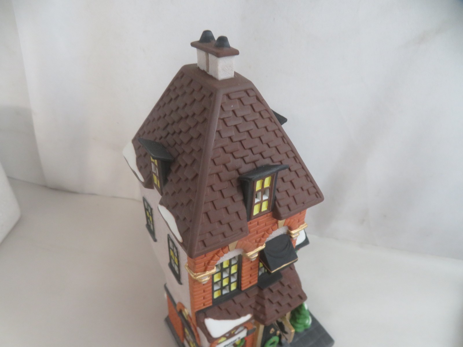 Department 56 Potters Tea Seller 58807