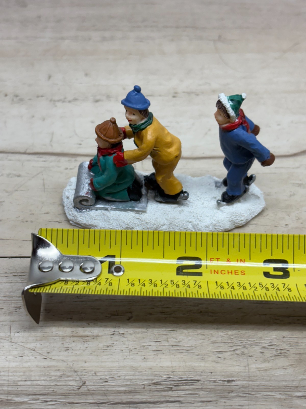Set Of 3 Christmas Village Ceramic Figurines People And Arch