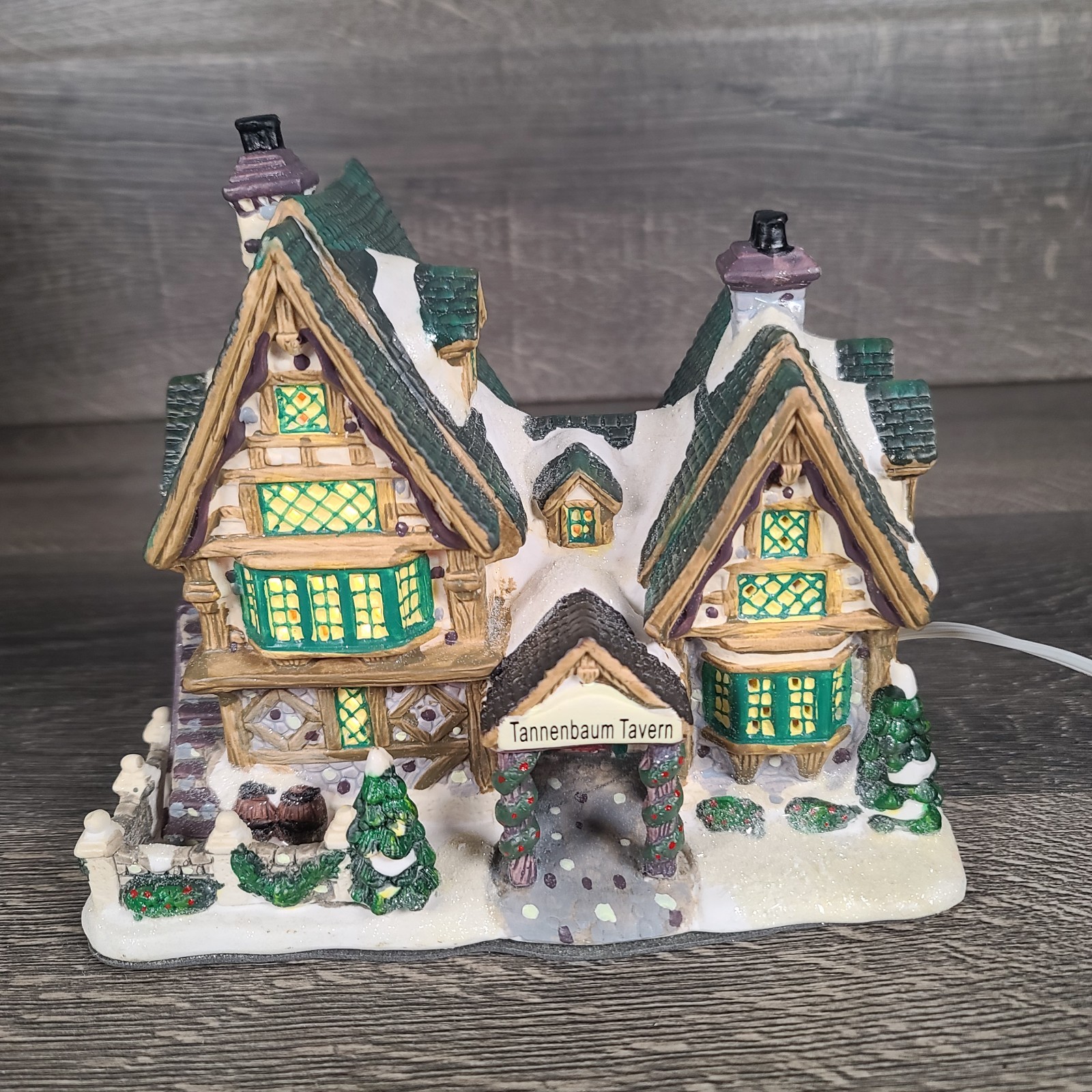 Holiday Inspirations Village 2007 Towne Series Tannenbaum Tavern