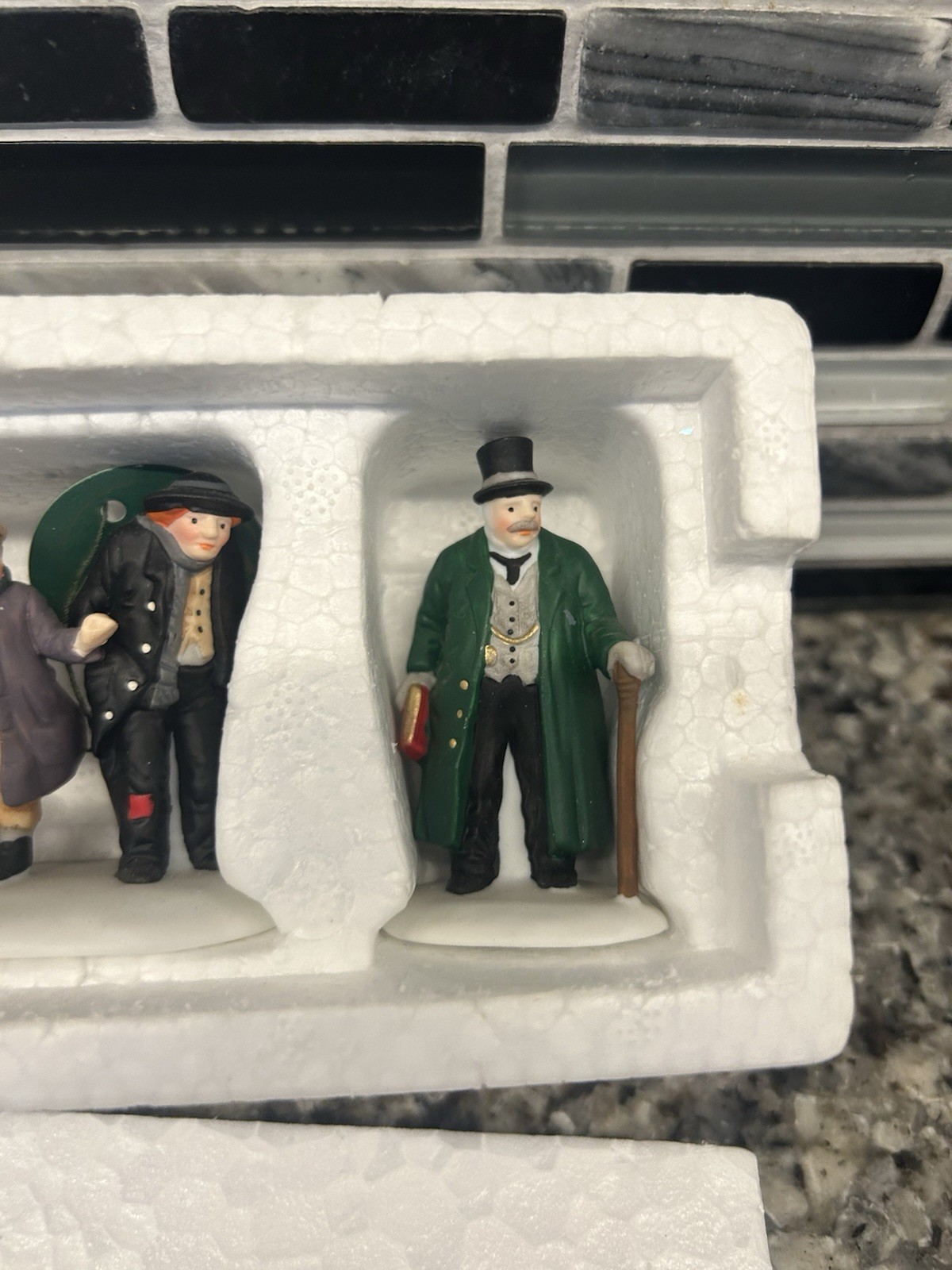 Department 56 Oliver Twist Accessories Heritage Village Set Of 3 Boxed #5554-9