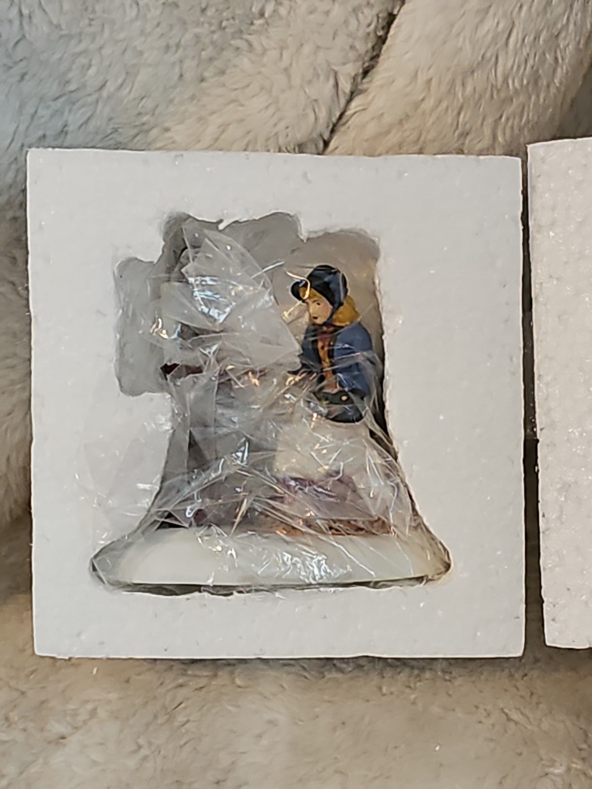 Department 56 – Dicken Village – Artist At Work Figurine #804447 – 2008