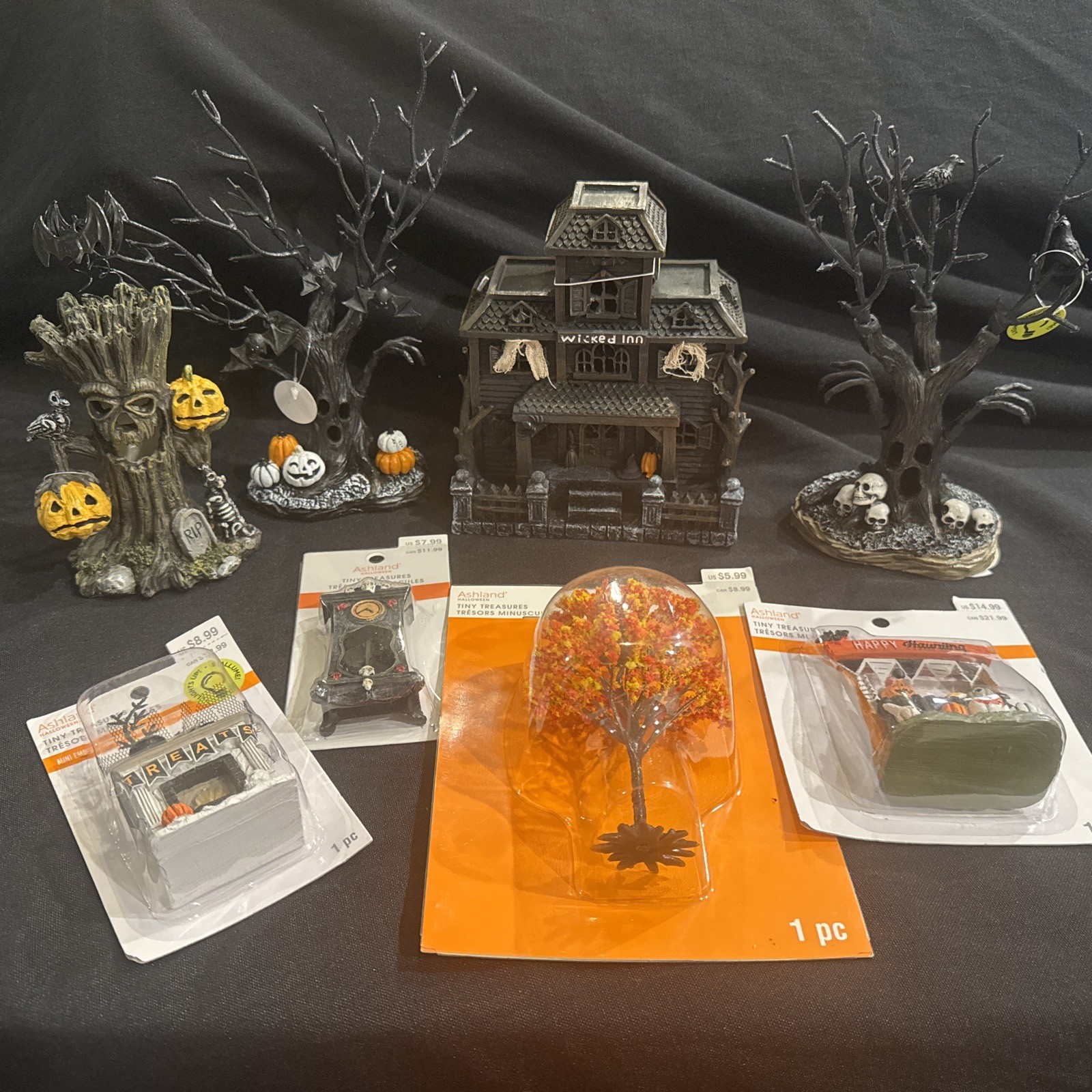 Michaels Ashland Tiny Treasures Halloween Miniature Village Accessory Lot 9pc